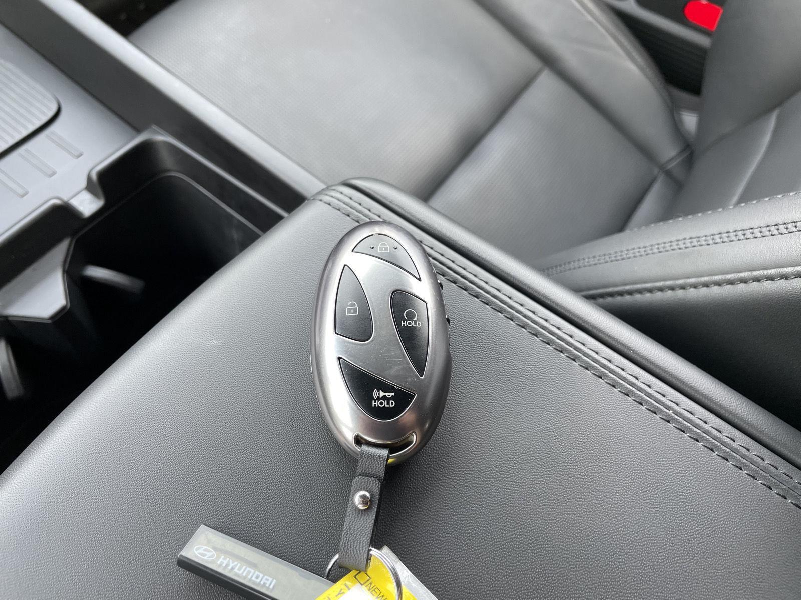 Vehicle photo 41