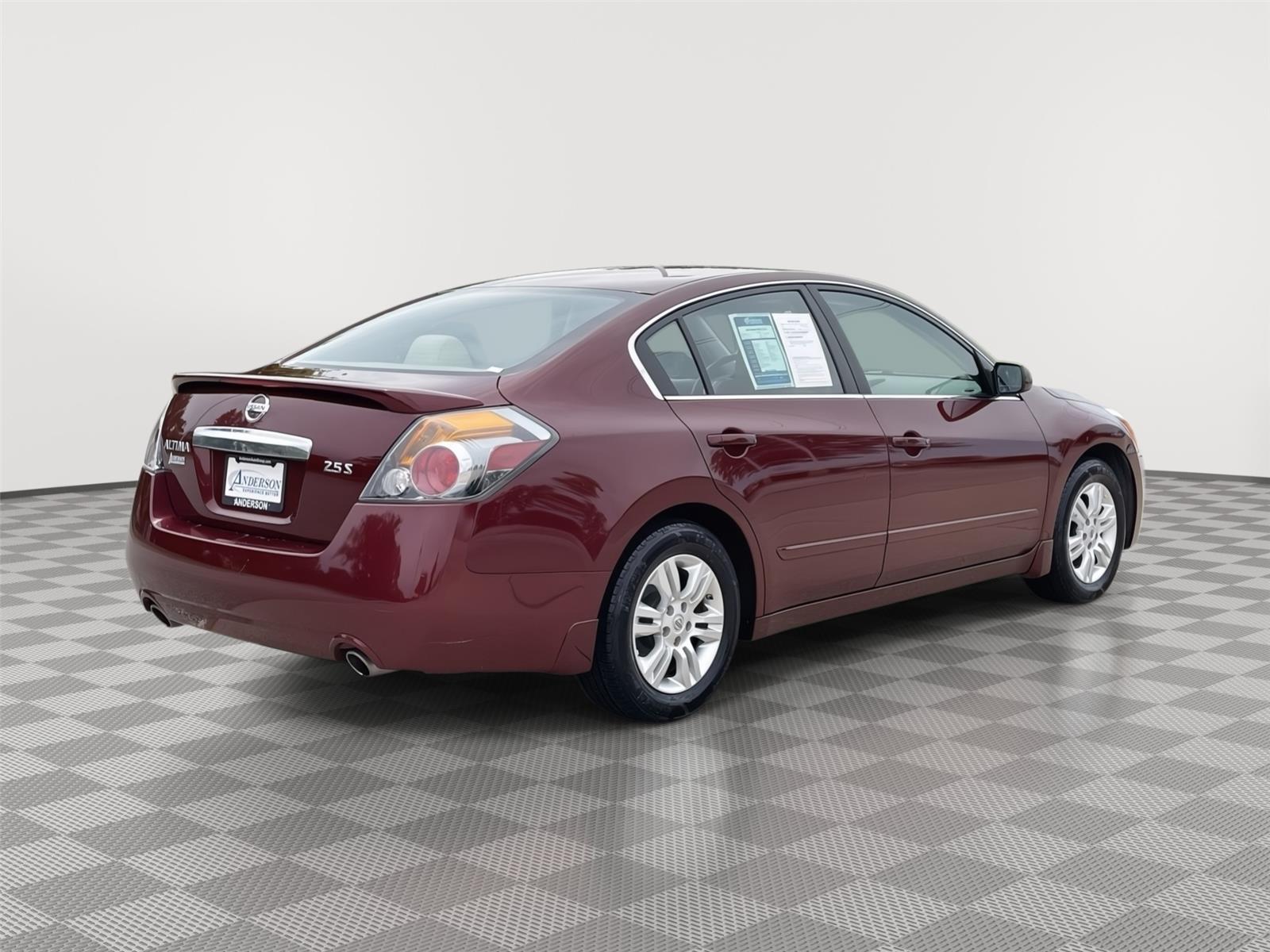 Vehicle photo 7
