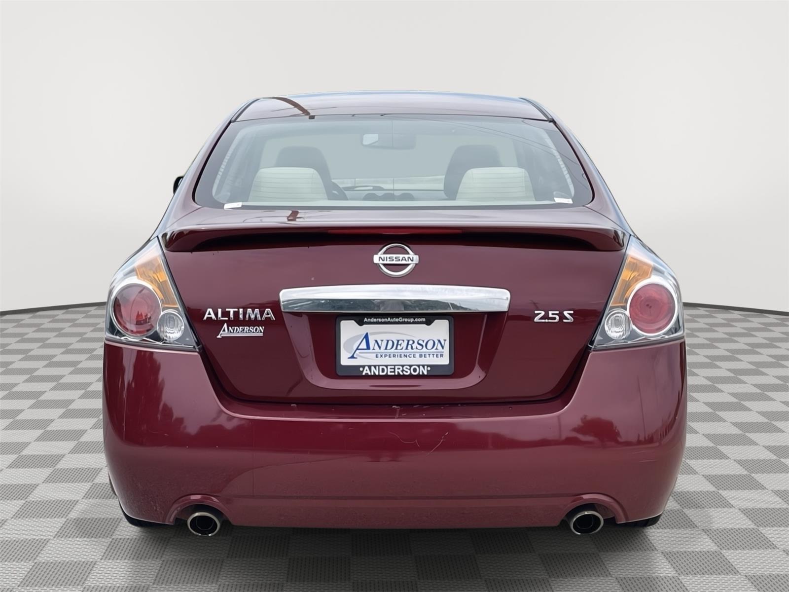 Vehicle photo 8