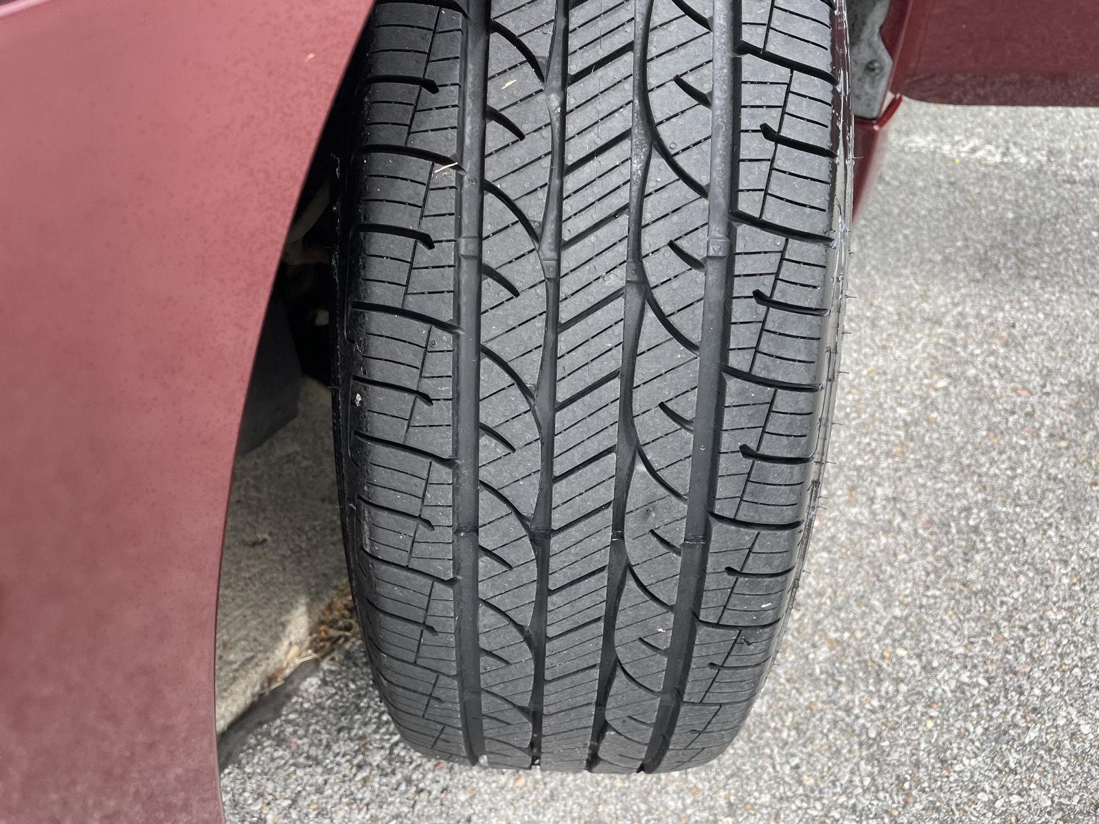 Vehicle photo 11