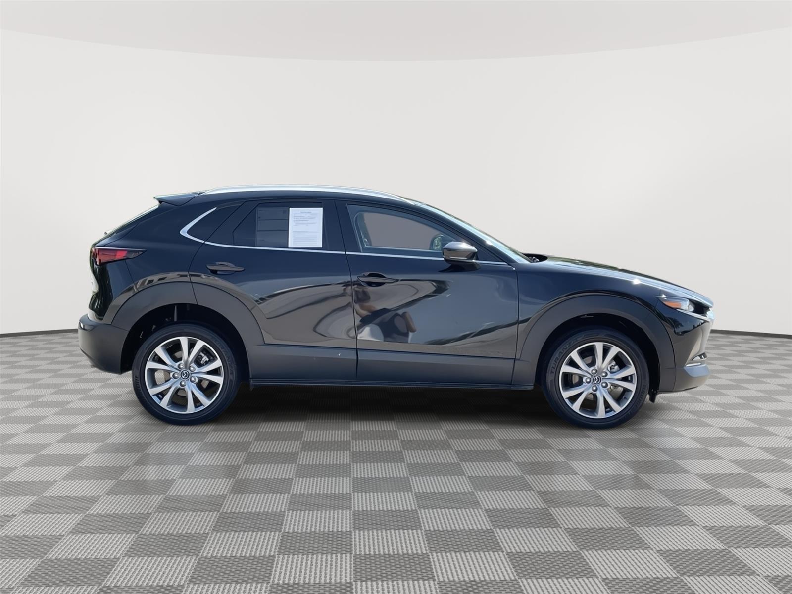 Vehicle photo 6