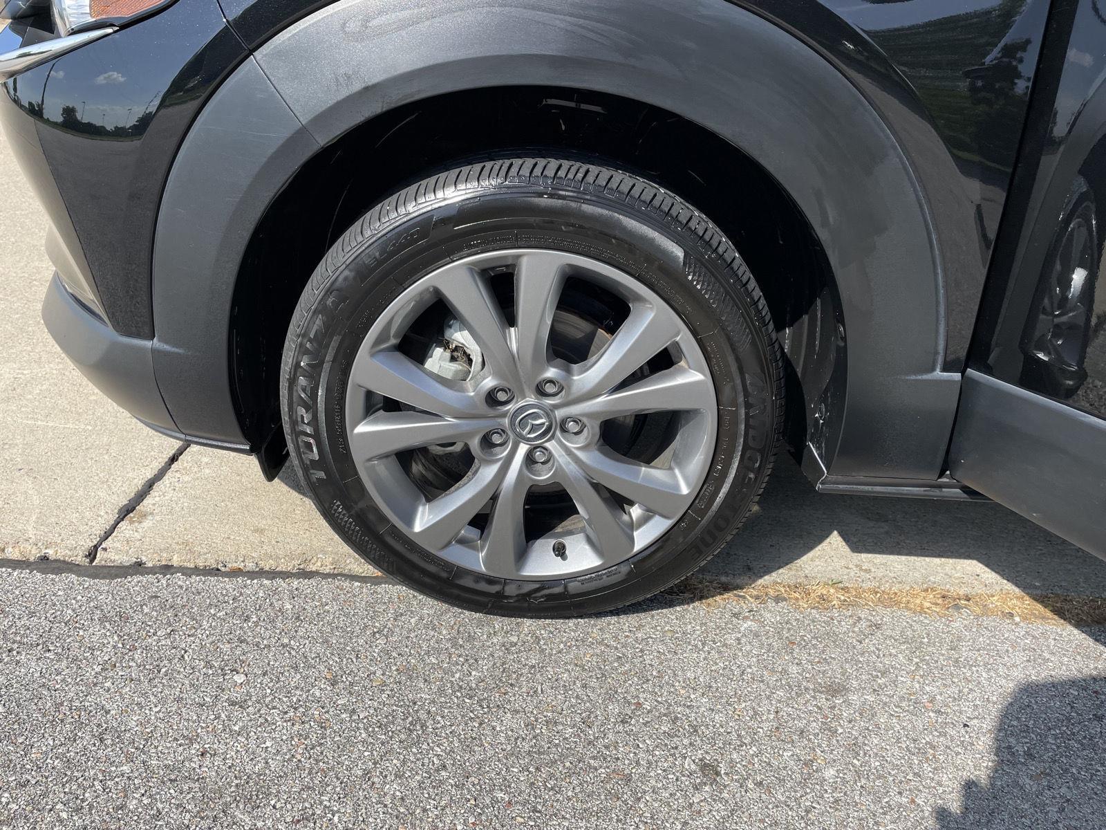 Vehicle photo 10