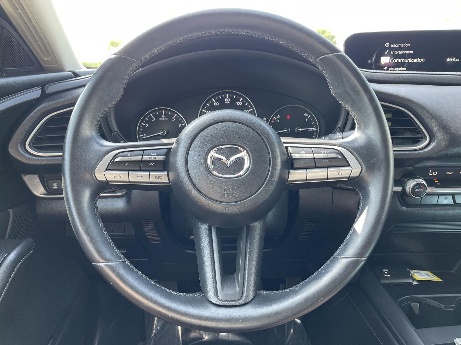 Vehicle photo 12