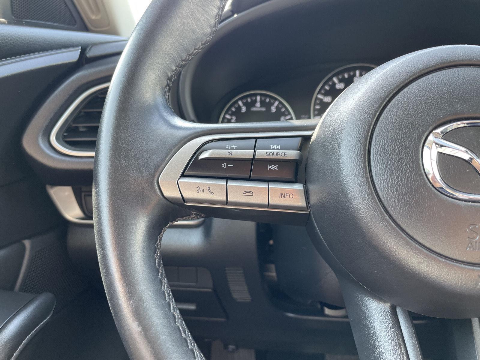 Vehicle photo 13