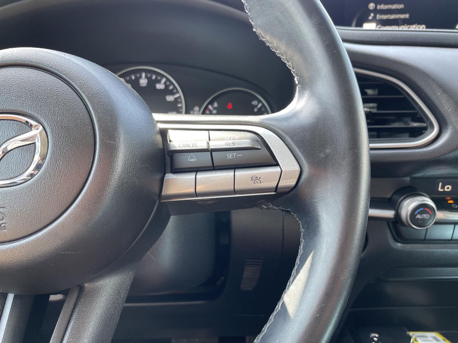 Vehicle photo 14