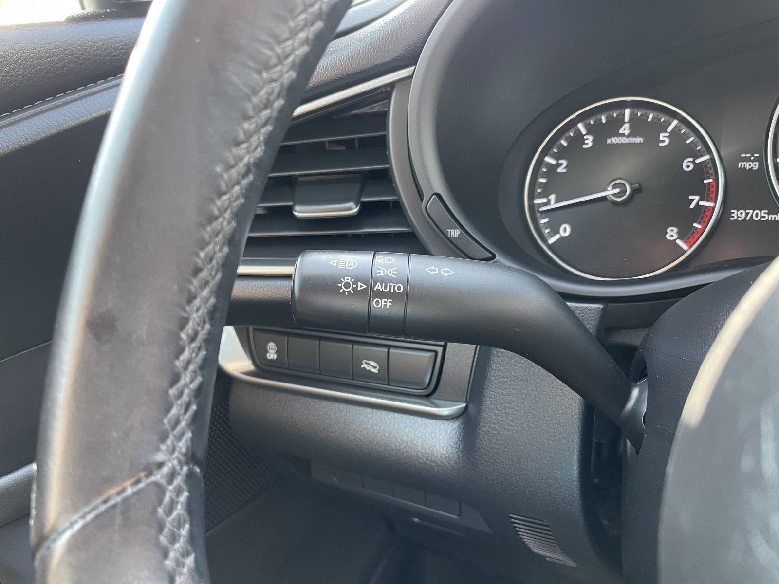 Vehicle photo 16