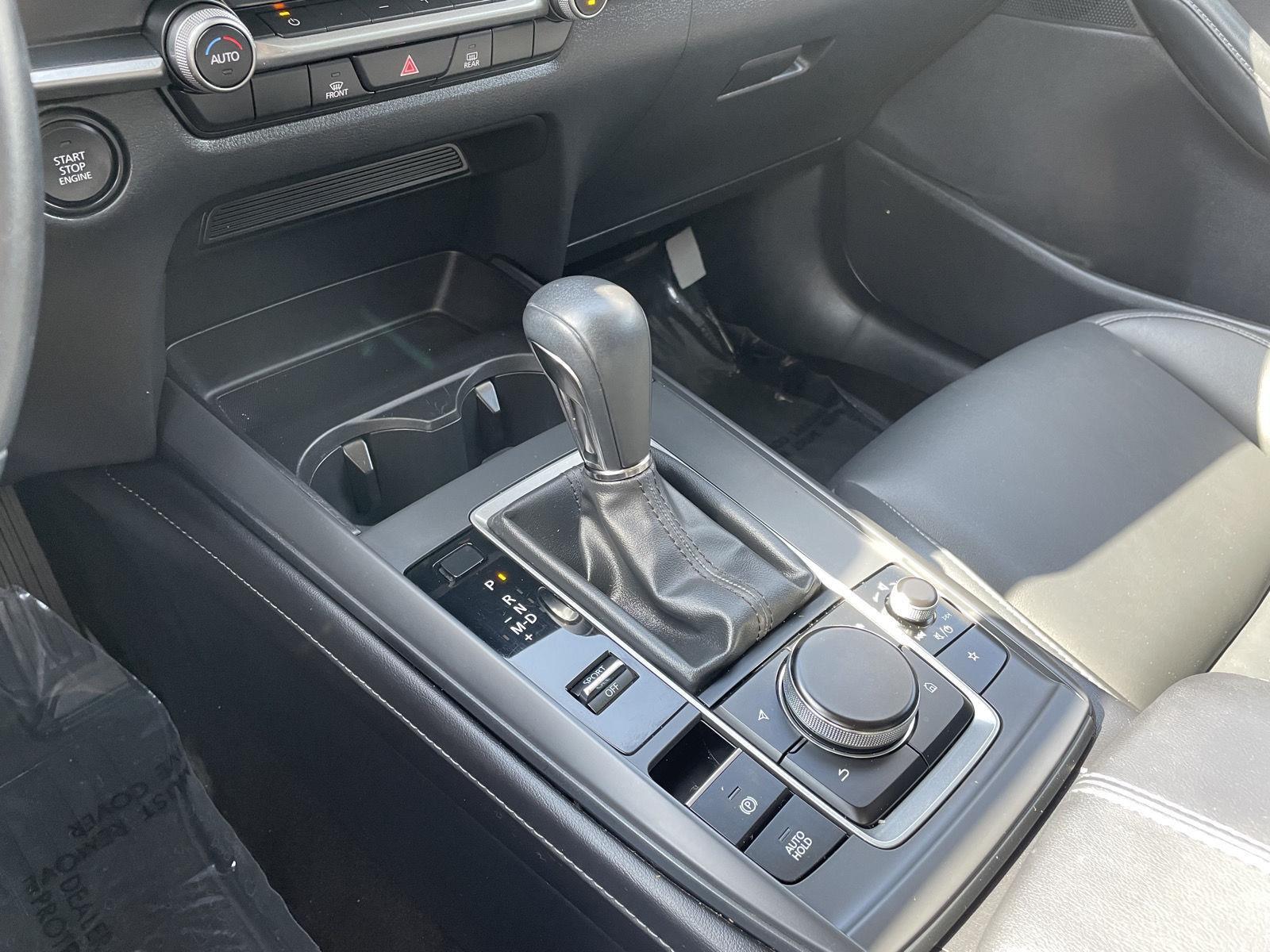 Vehicle photo 27