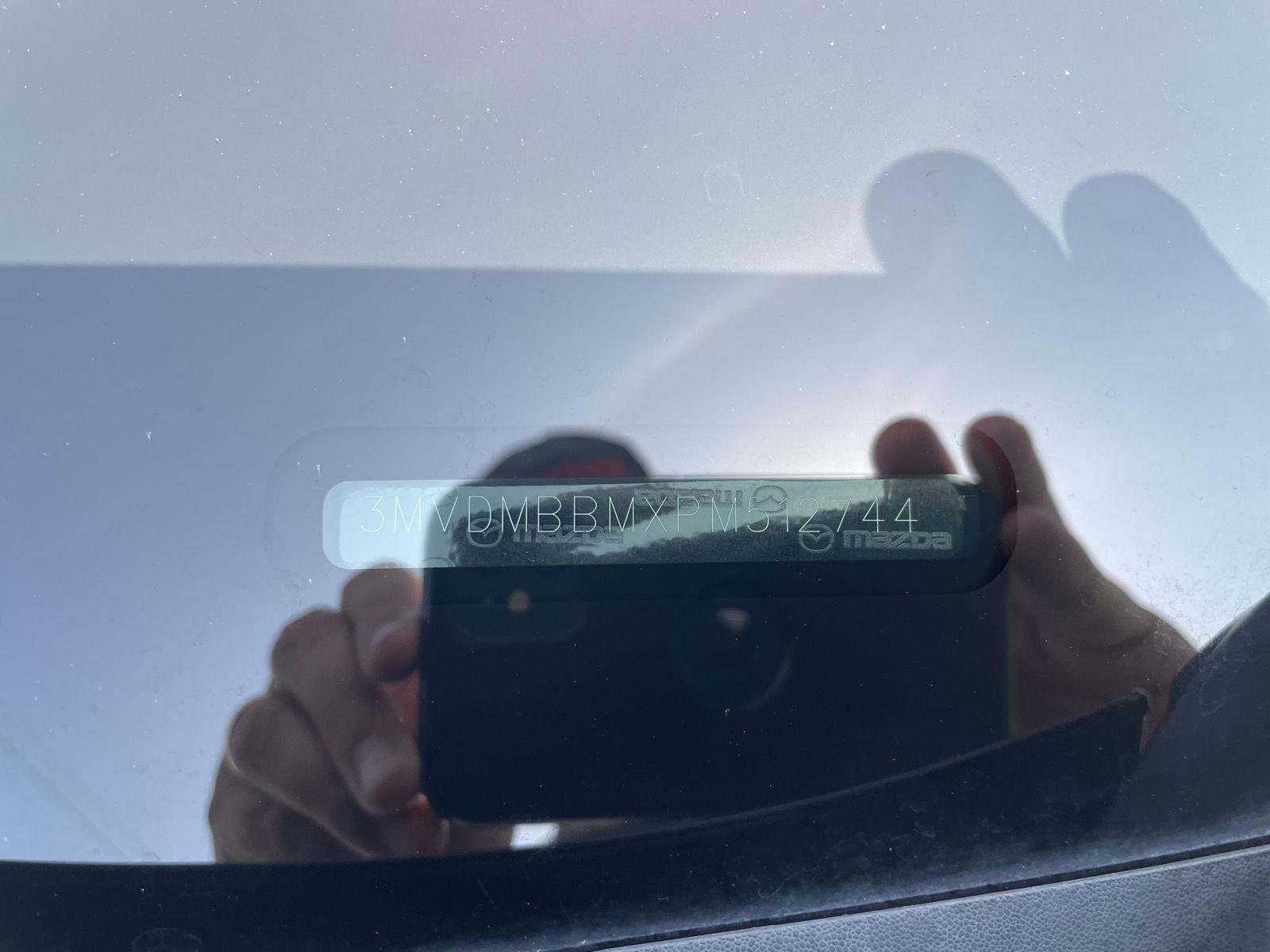 Vehicle photo 30