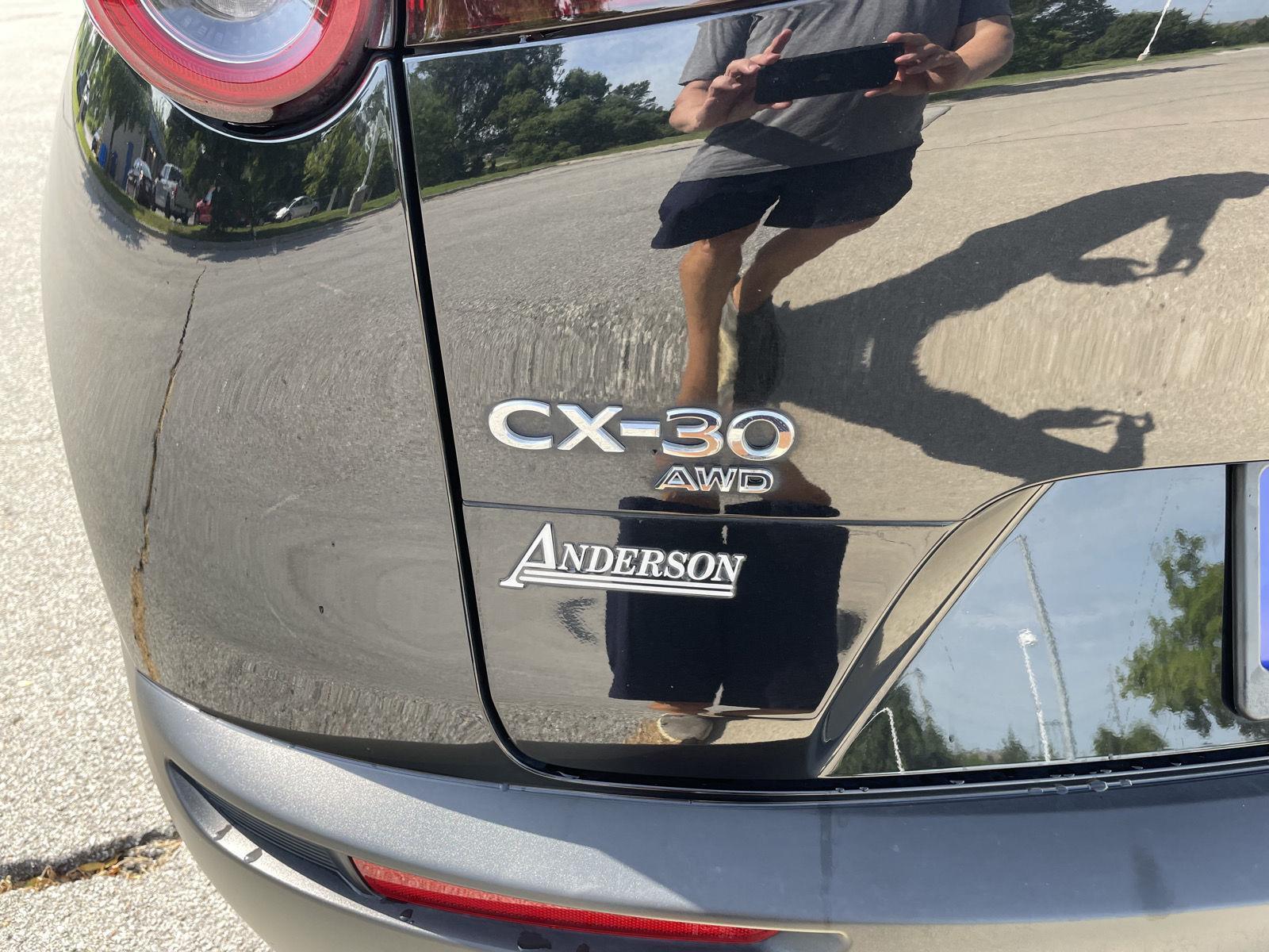 Vehicle photo 33