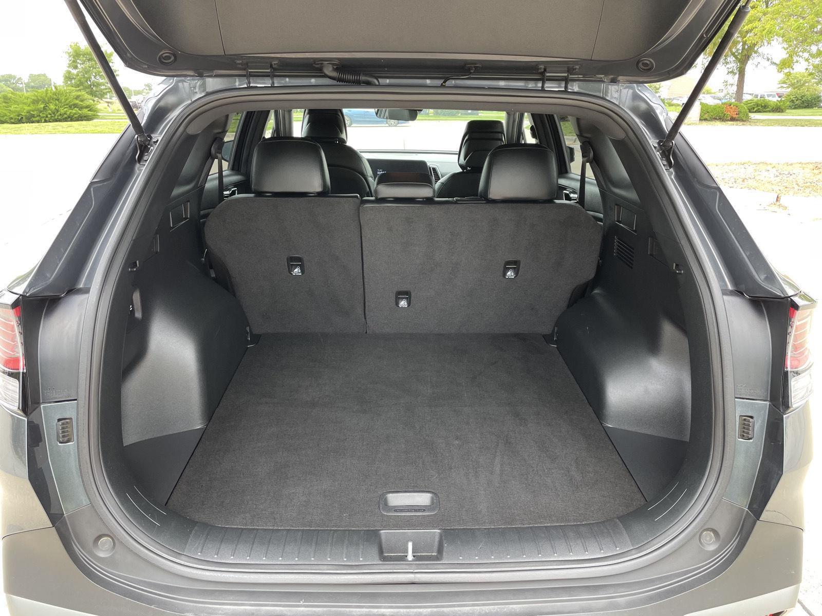 Vehicle photo 35