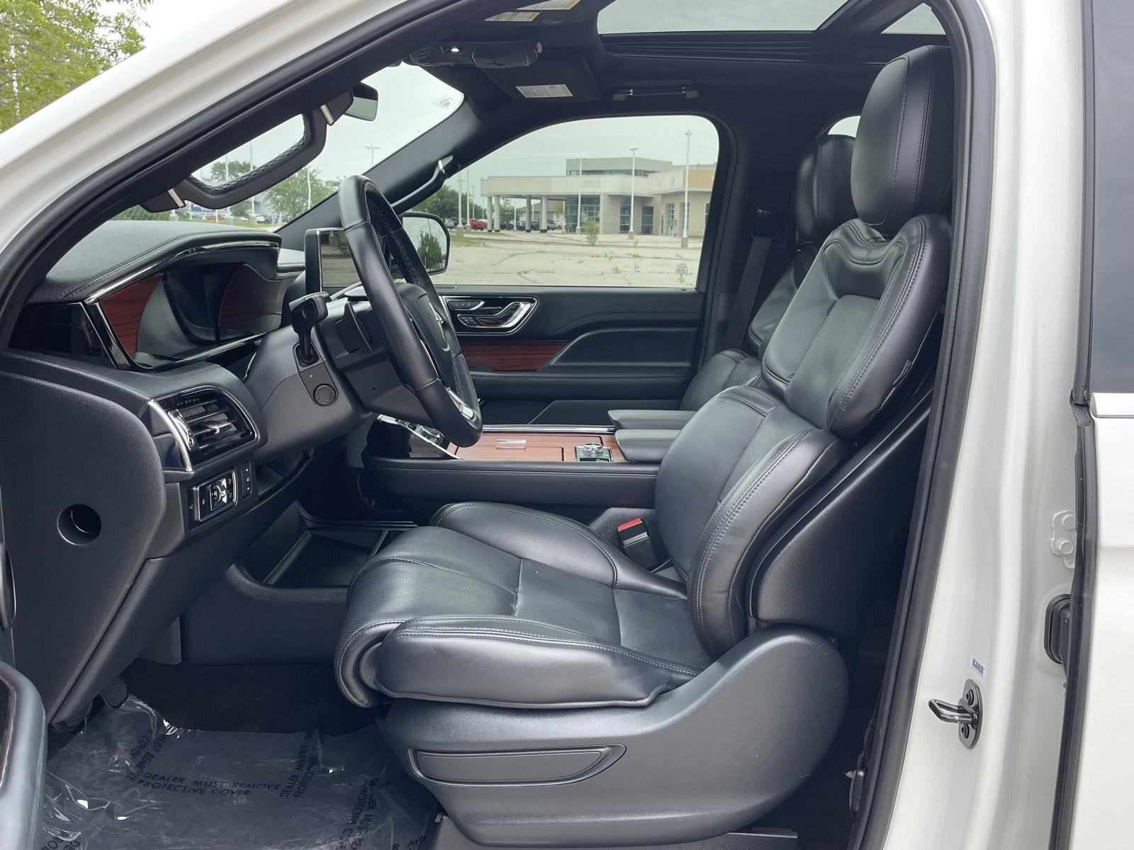 Vehicle photo 18