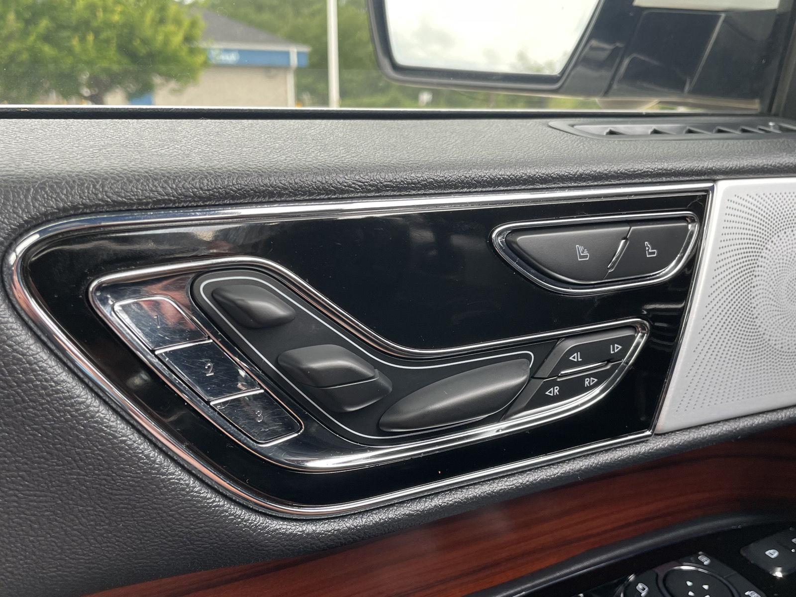 Vehicle photo 20