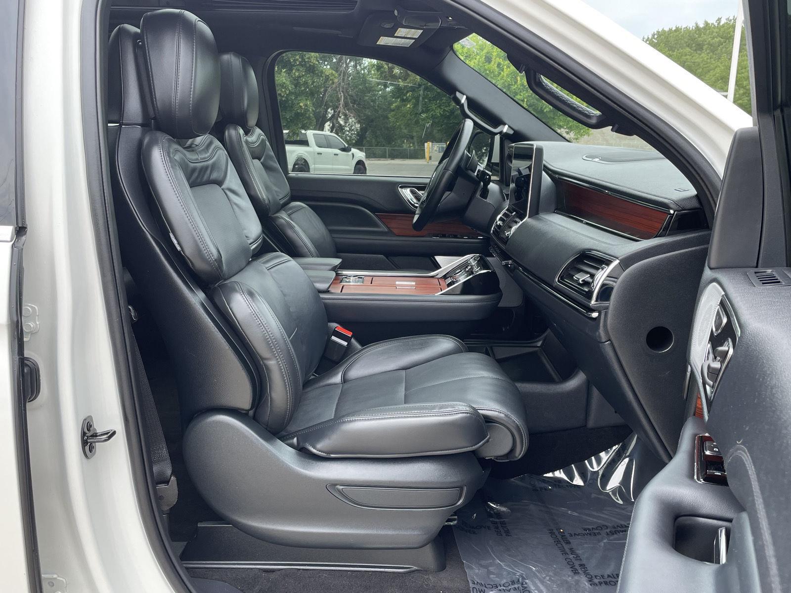 Vehicle photo 21