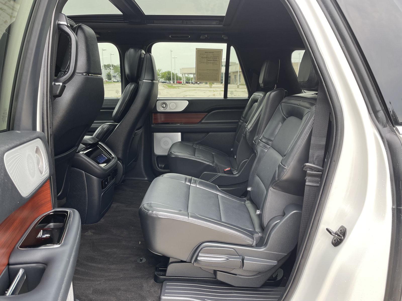 Vehicle photo 22