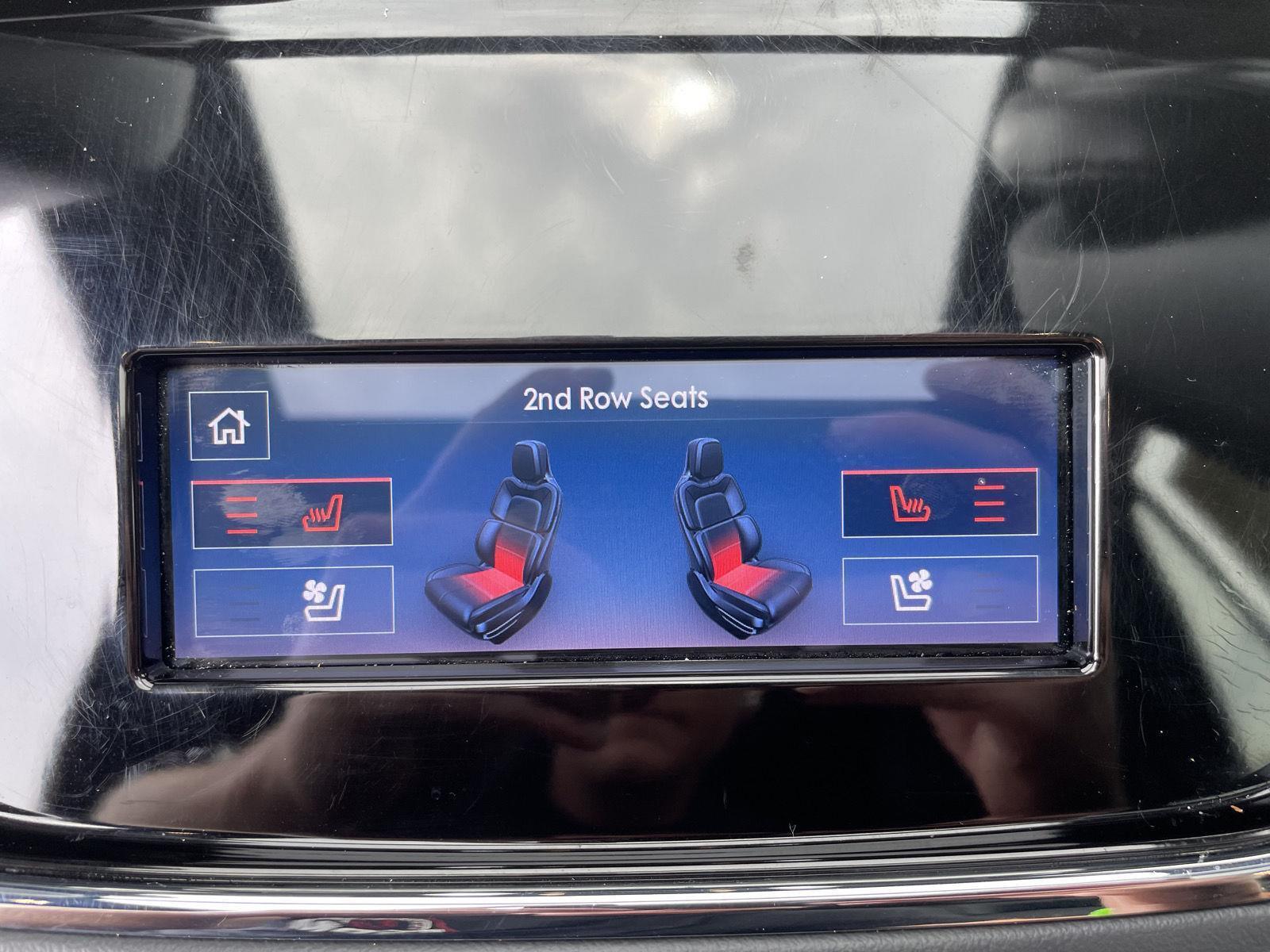 Vehicle photo 26