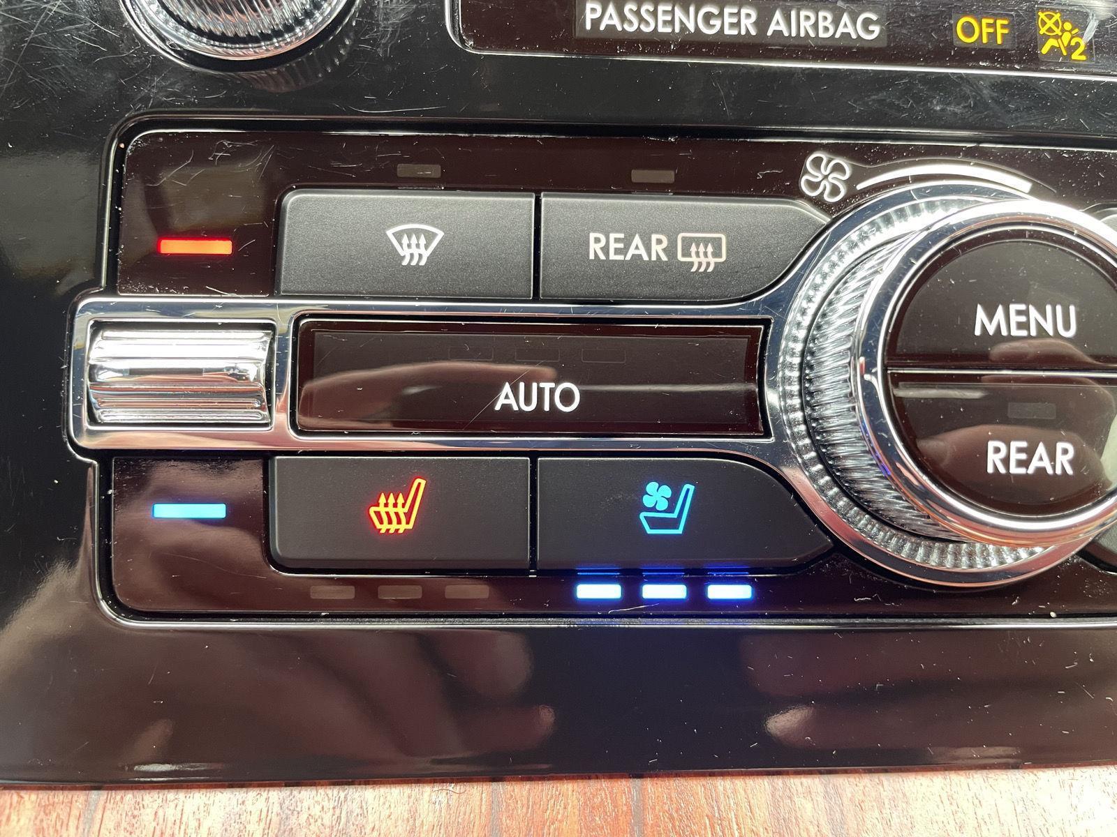 Vehicle photo 33