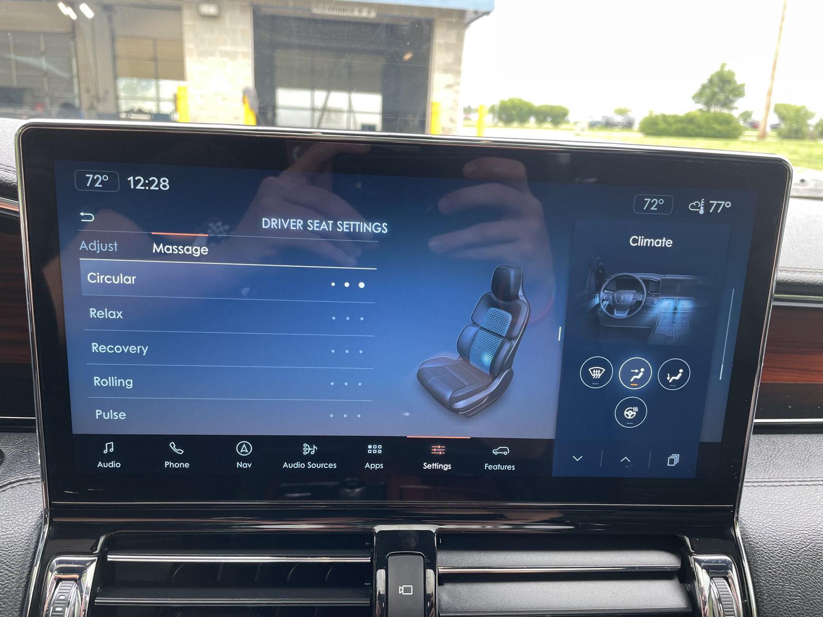 Vehicle photo 41