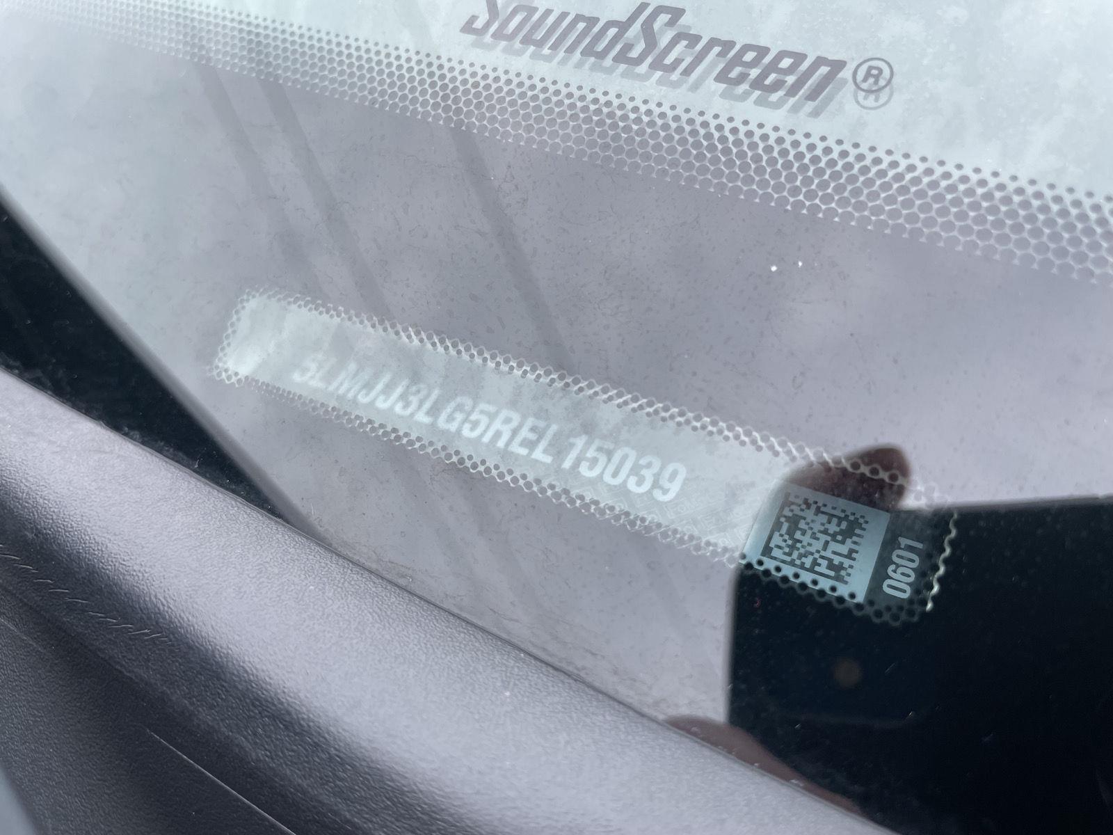 Vehicle photo 48