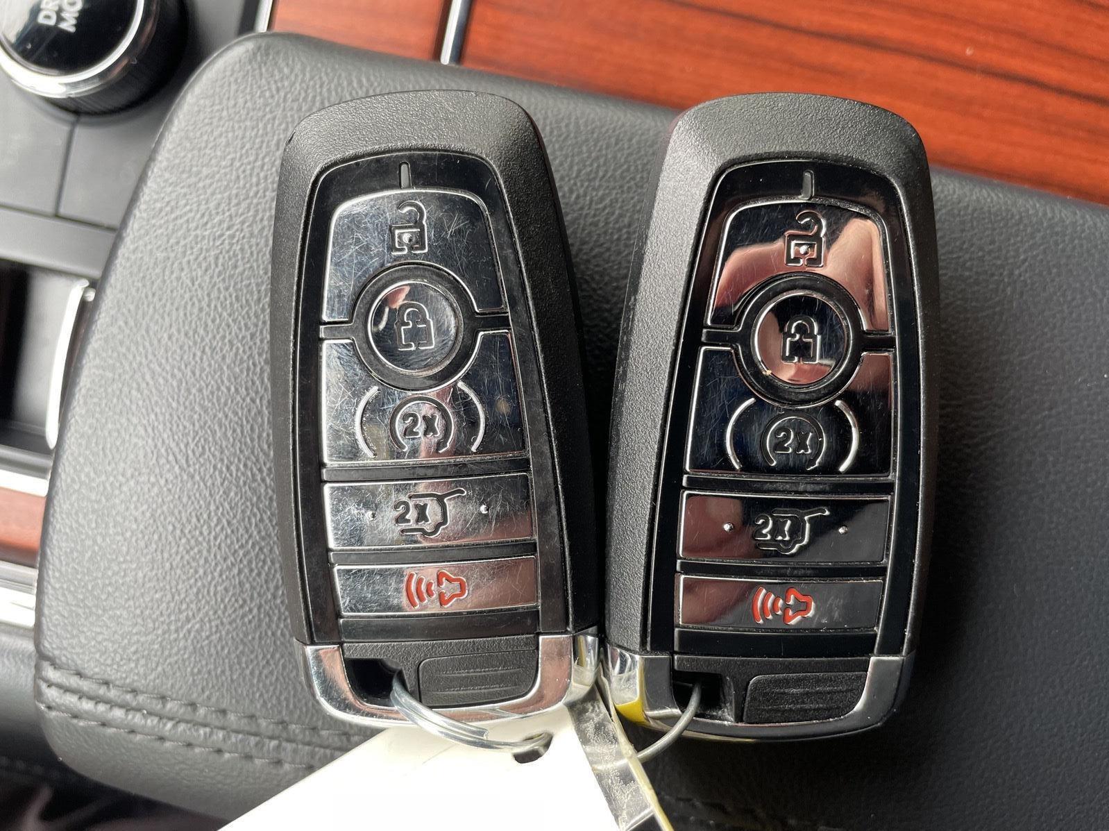 Vehicle photo 54