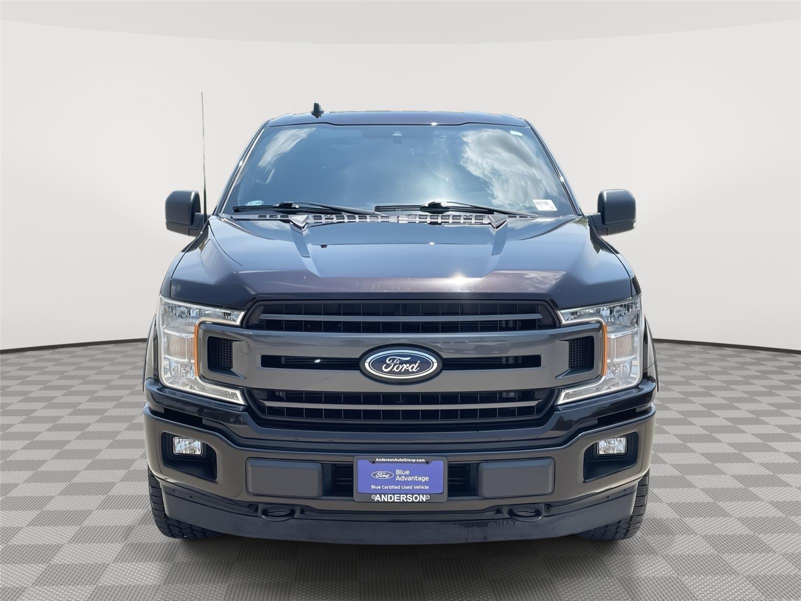 Vehicle photo 4