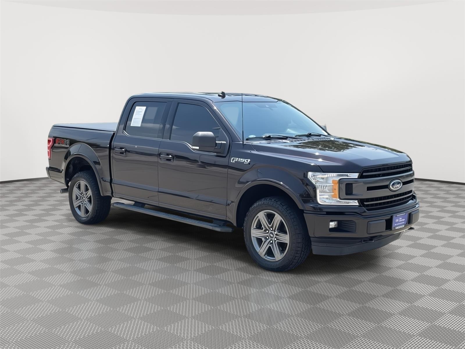 Vehicle photo 5