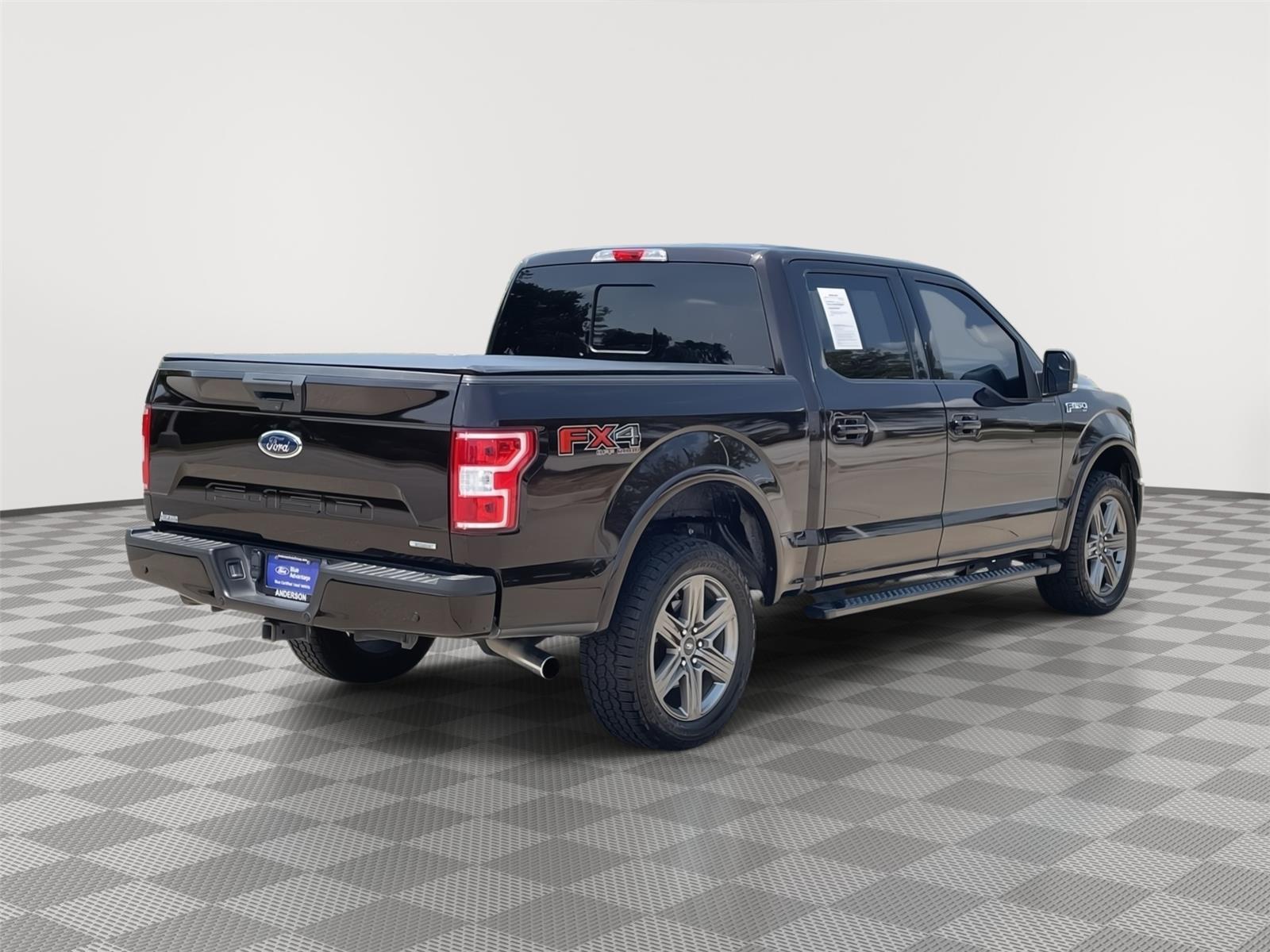 Vehicle photo 7