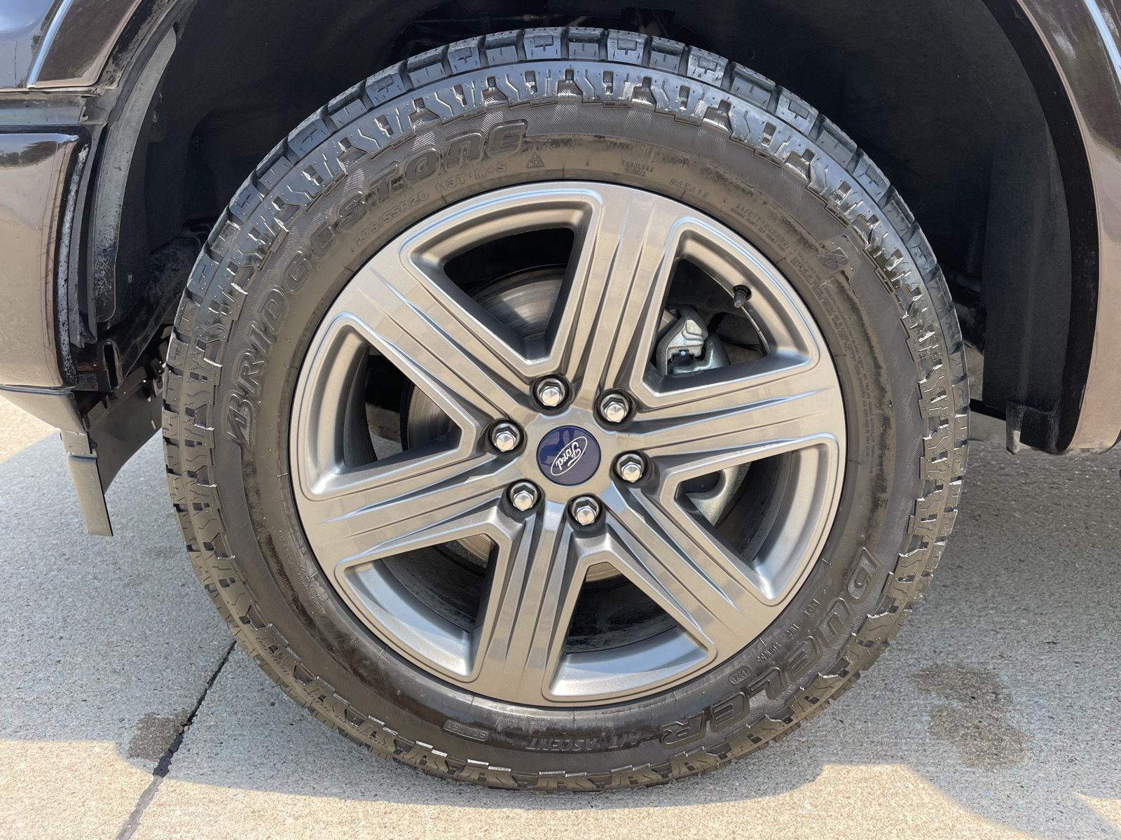 Vehicle photo 10
