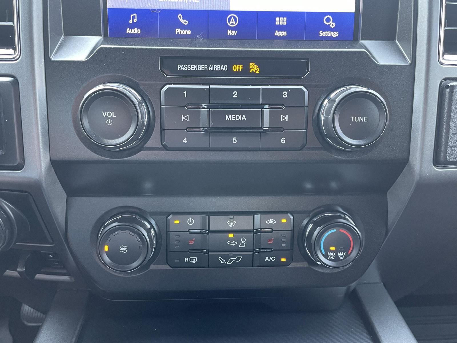 Vehicle photo 27