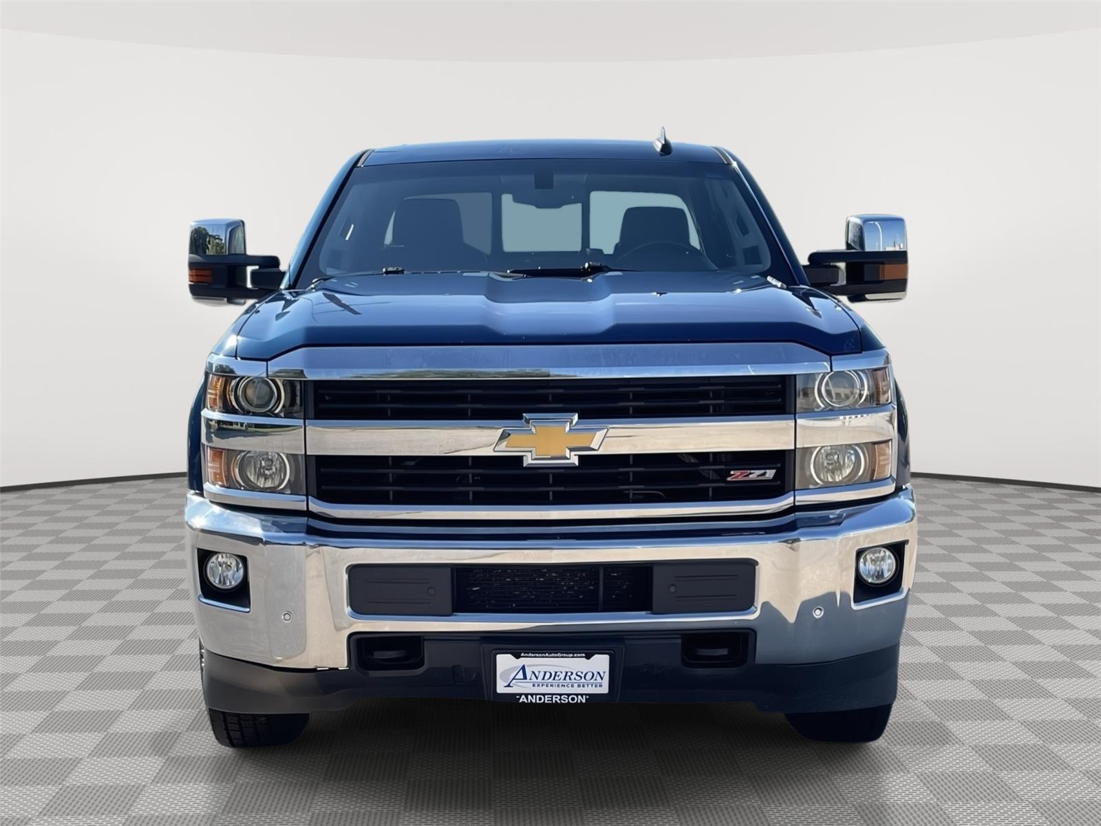 Vehicle photo 4