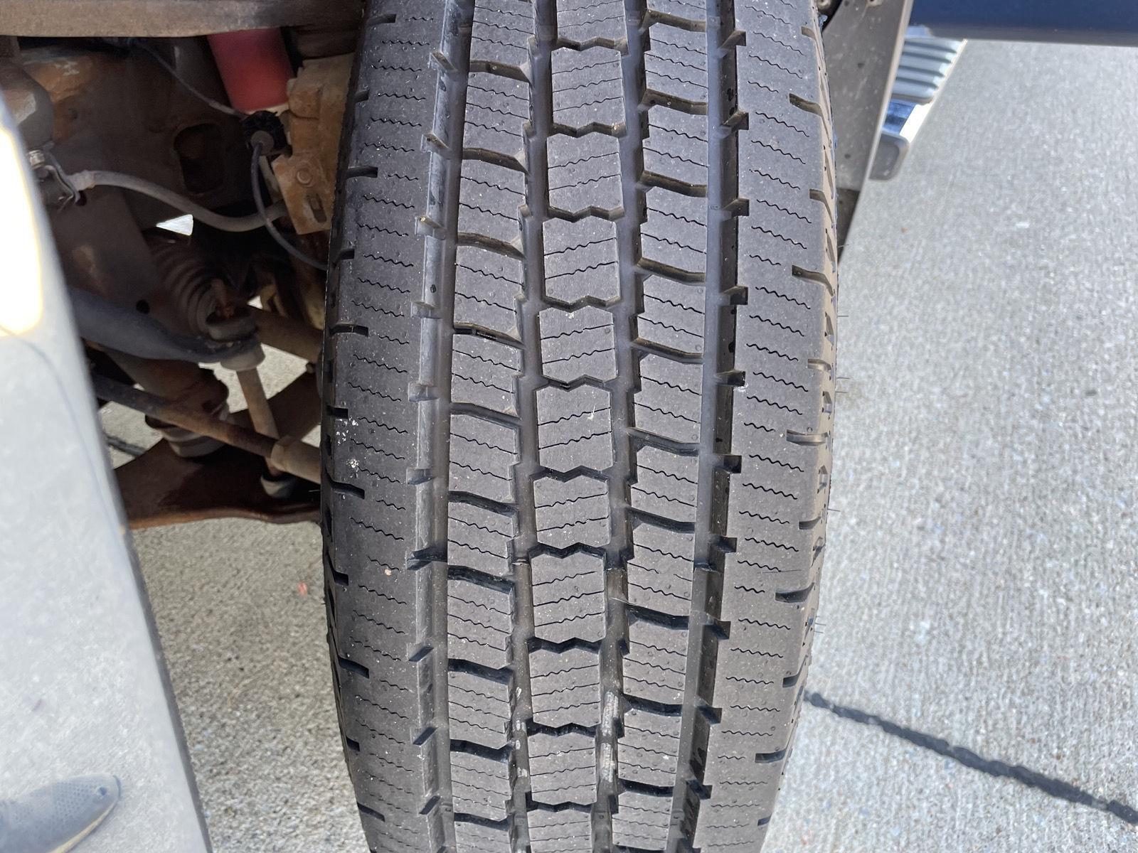Vehicle photo 11