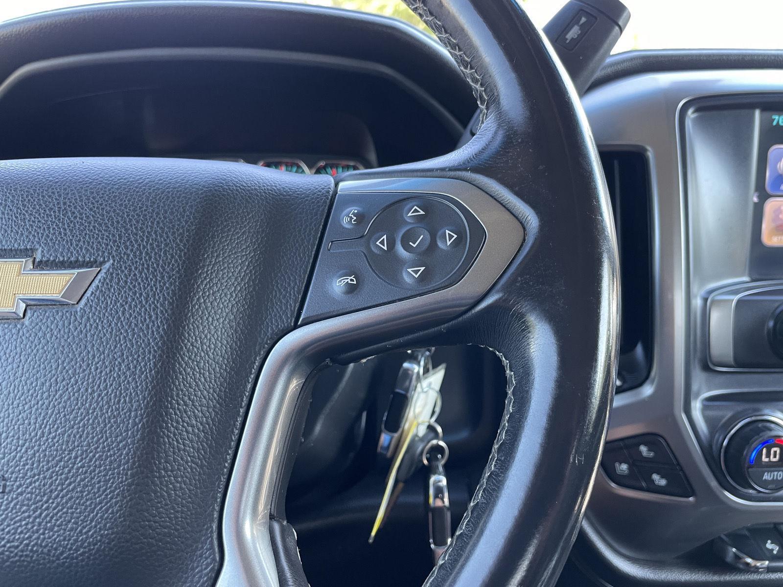 Vehicle photo 14