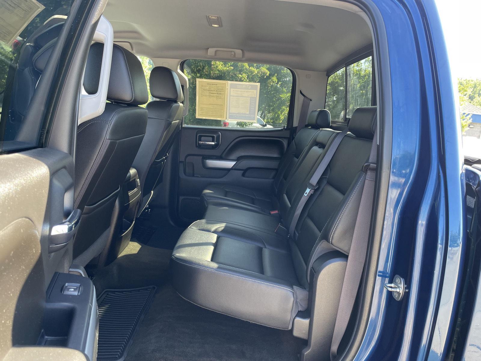 Vehicle photo 20