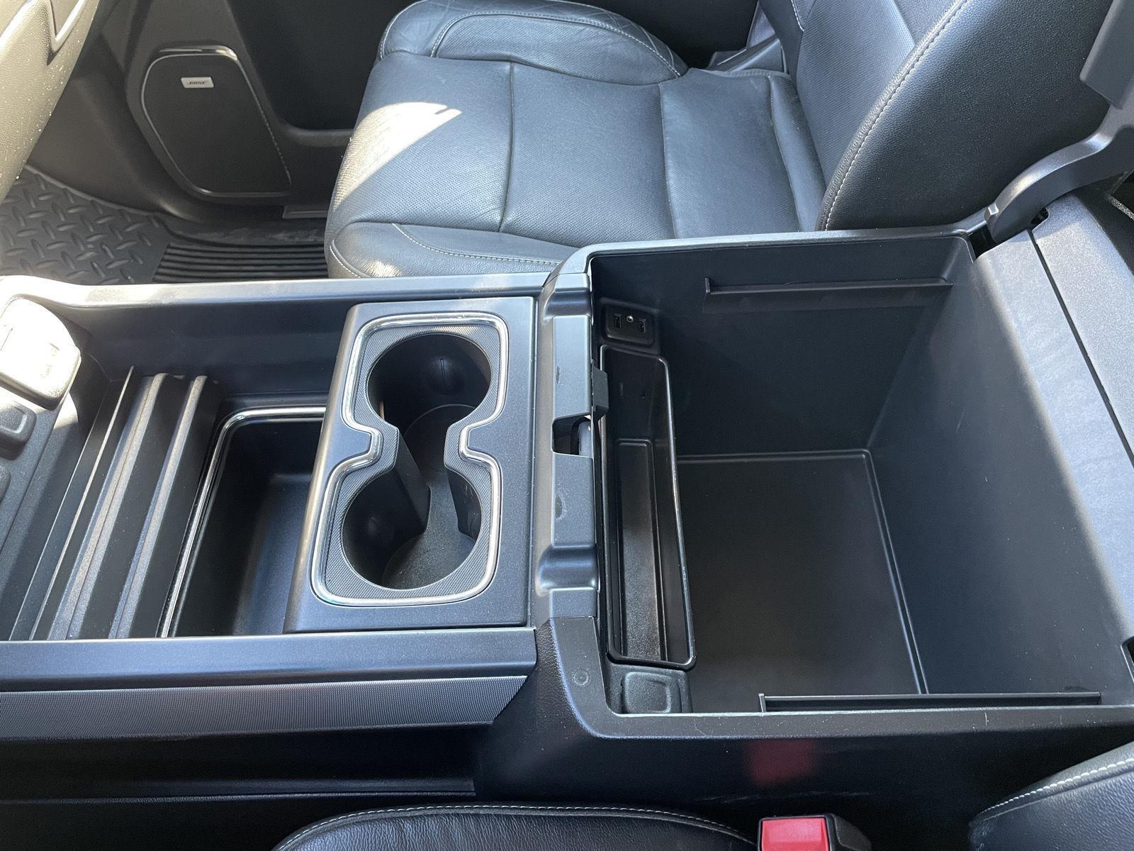 Vehicle photo 33