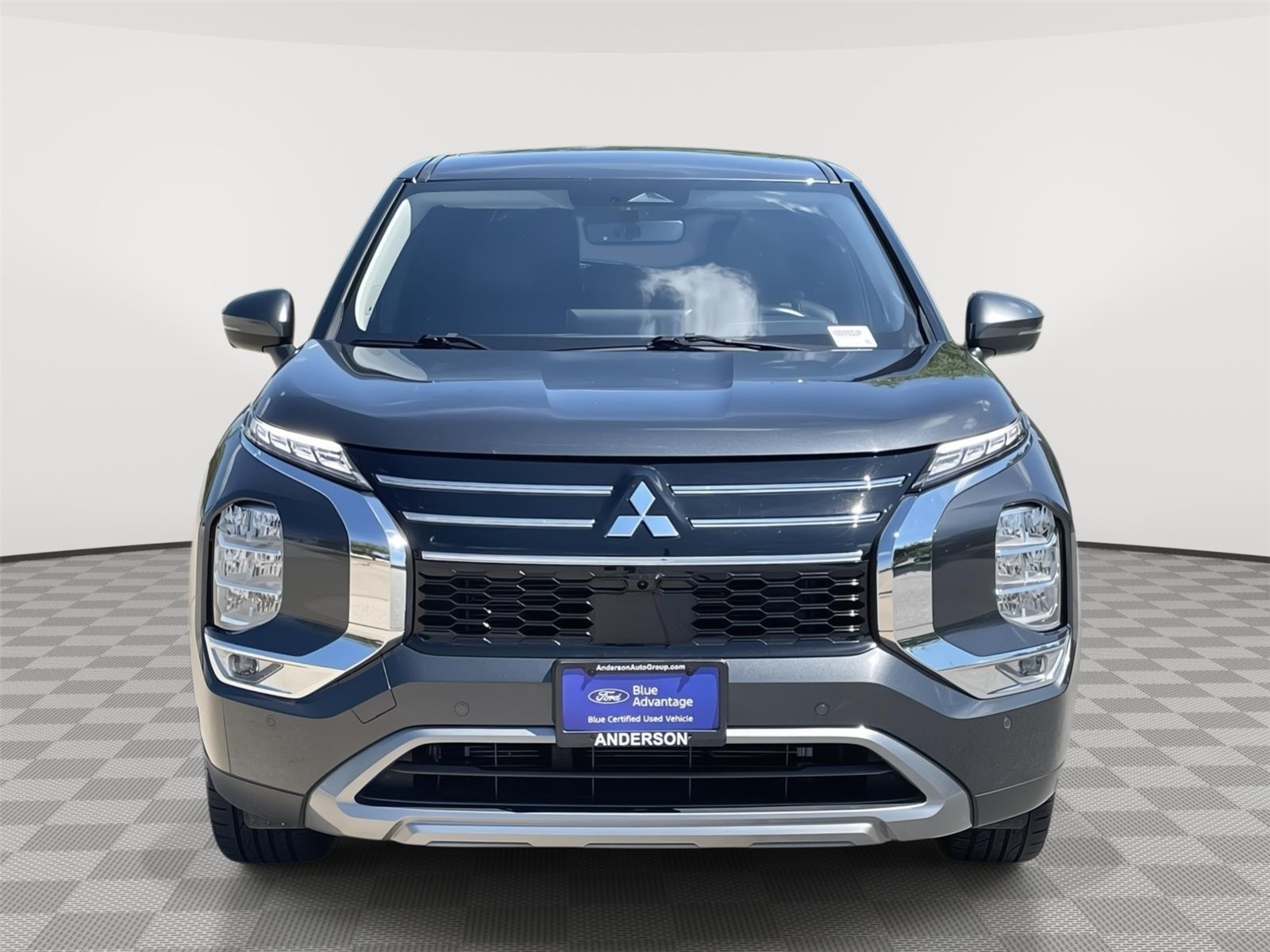 Vehicle photo 4