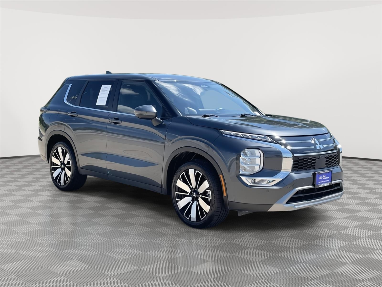 Vehicle photo 5