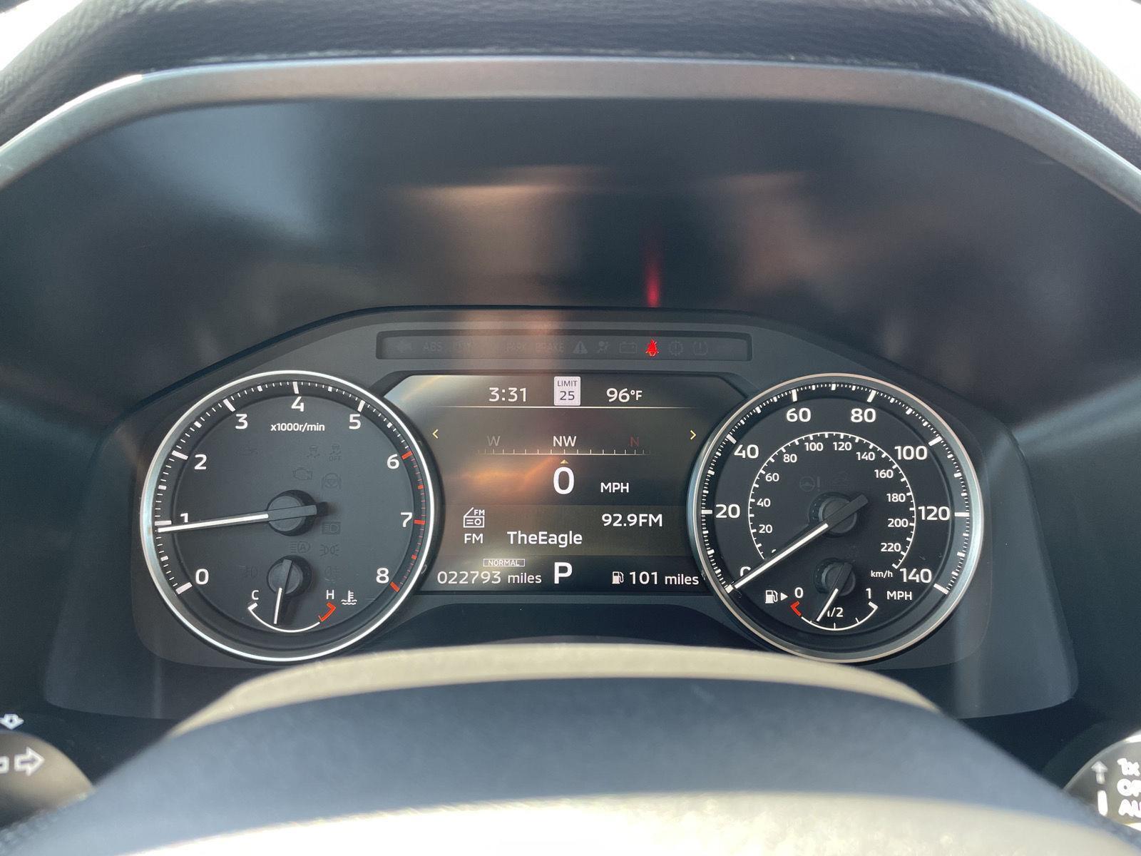 Vehicle photo 15