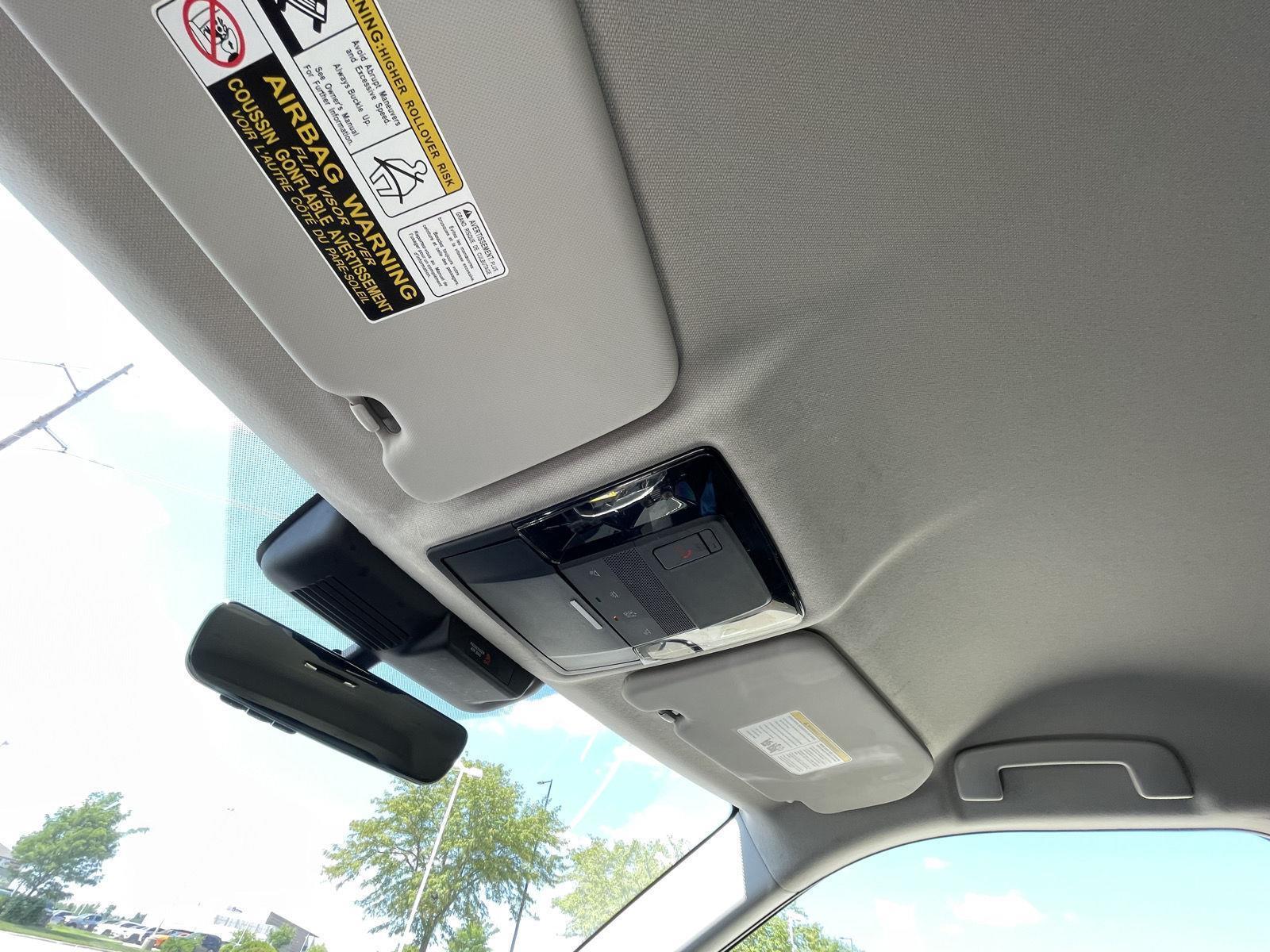 Vehicle photo 22