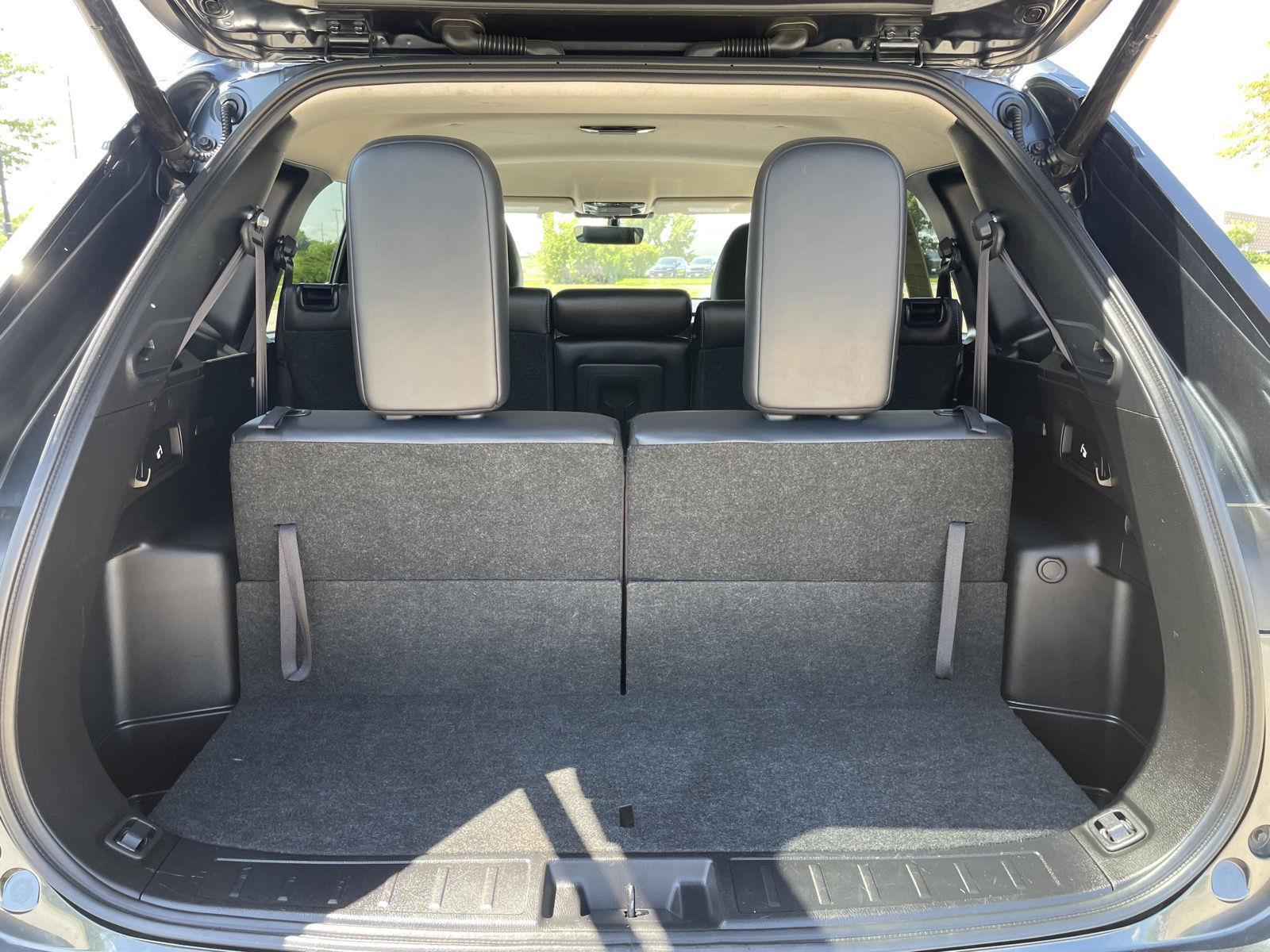 Vehicle photo 37