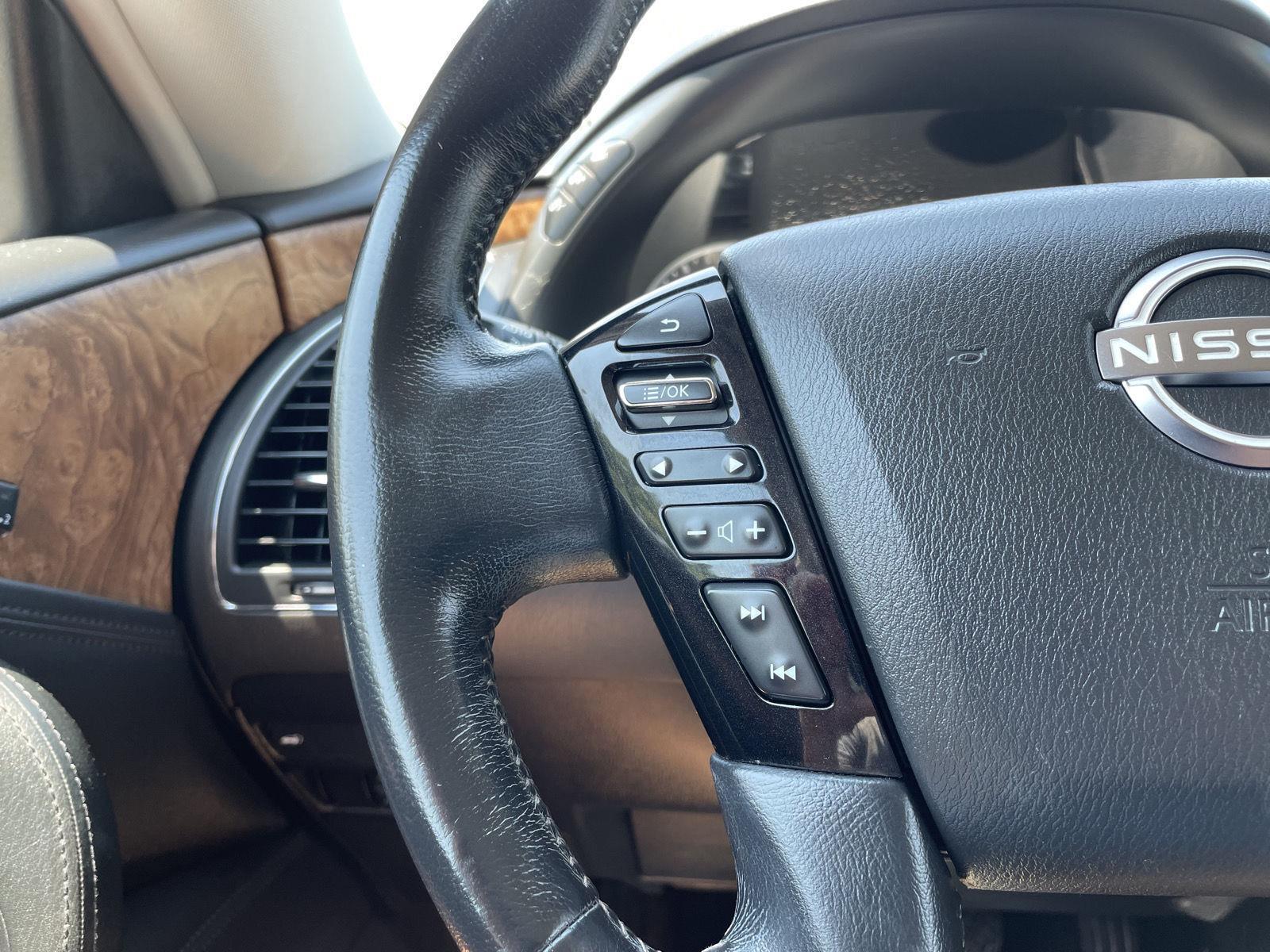 Vehicle photo 13