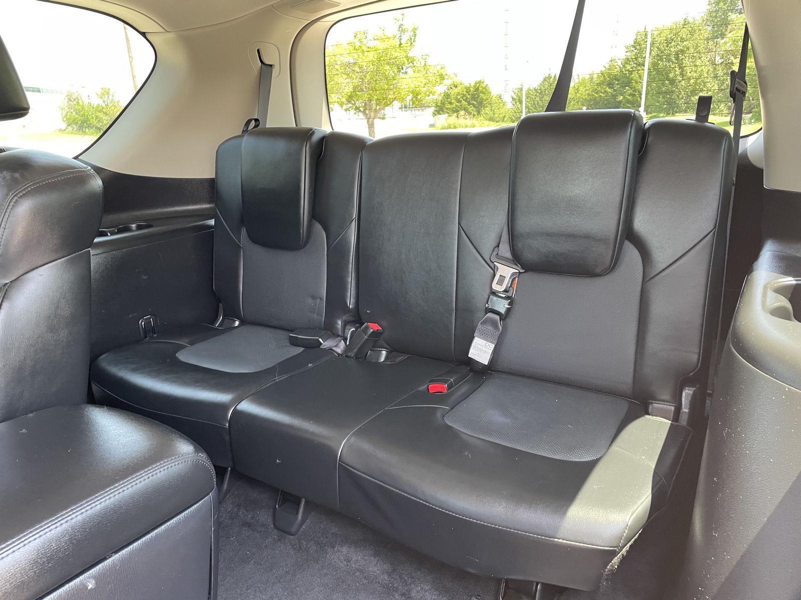 Vehicle photo 21