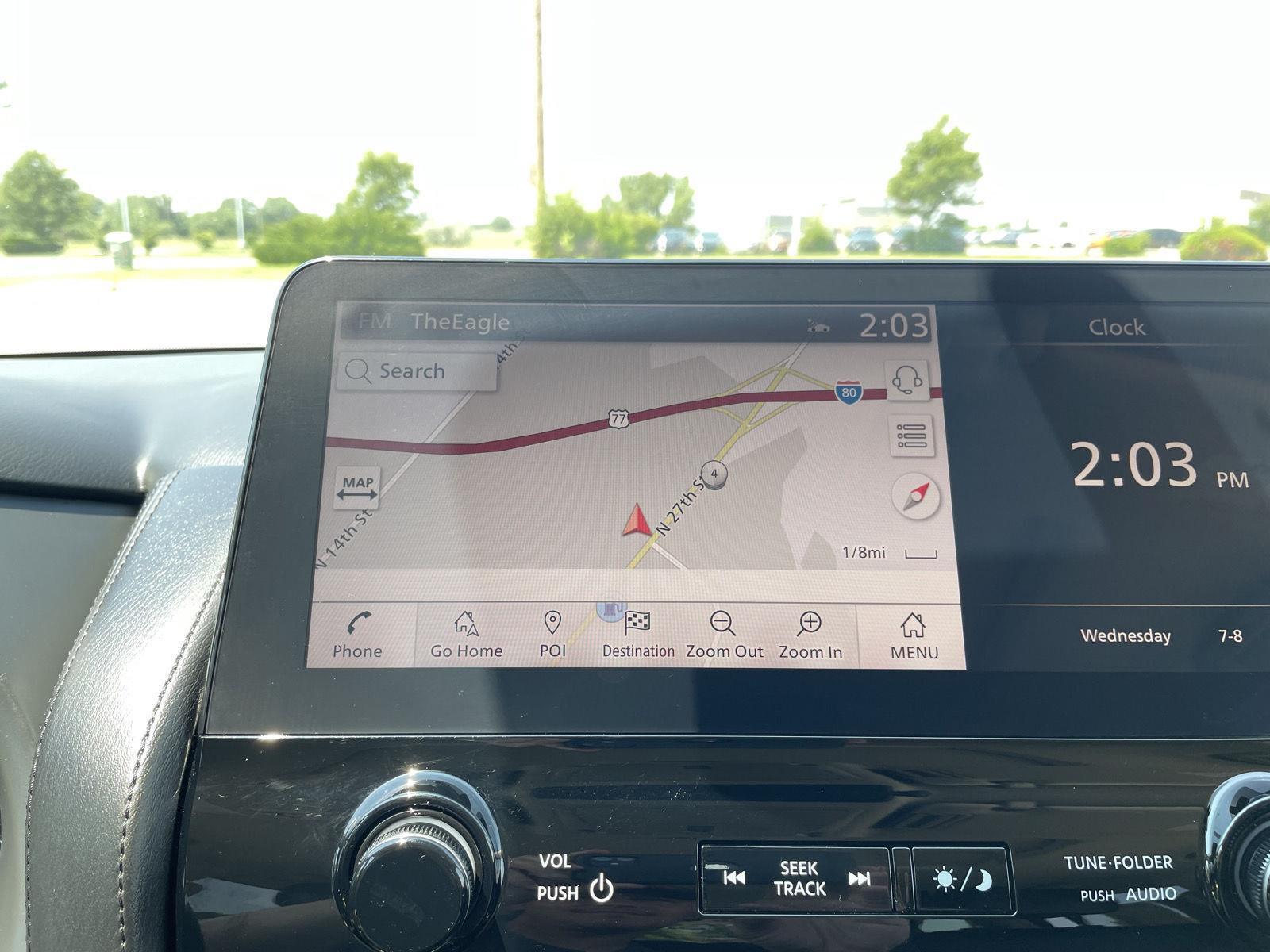 Vehicle photo 26