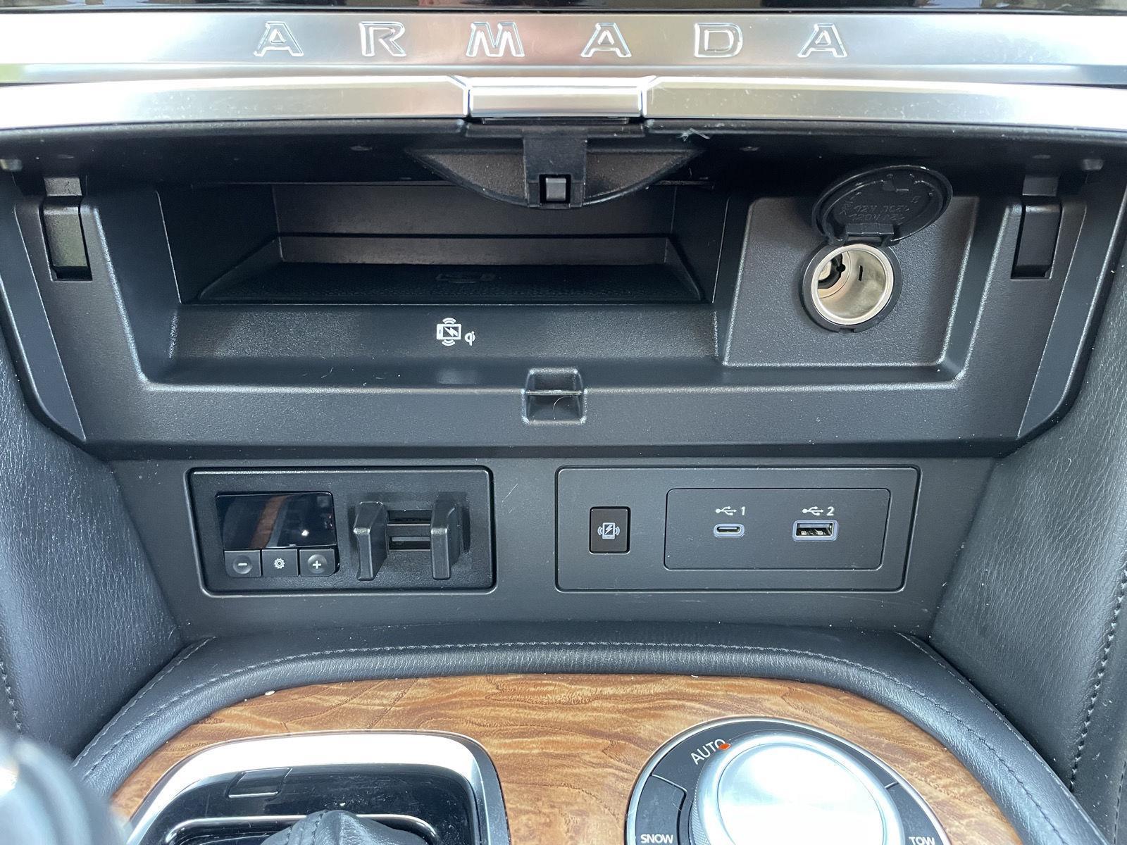 Vehicle photo 30