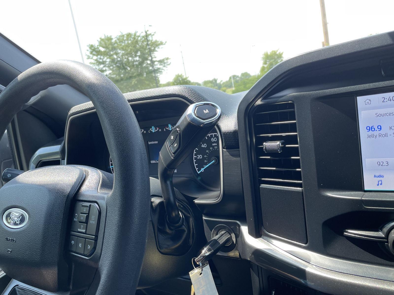 Vehicle photo 31