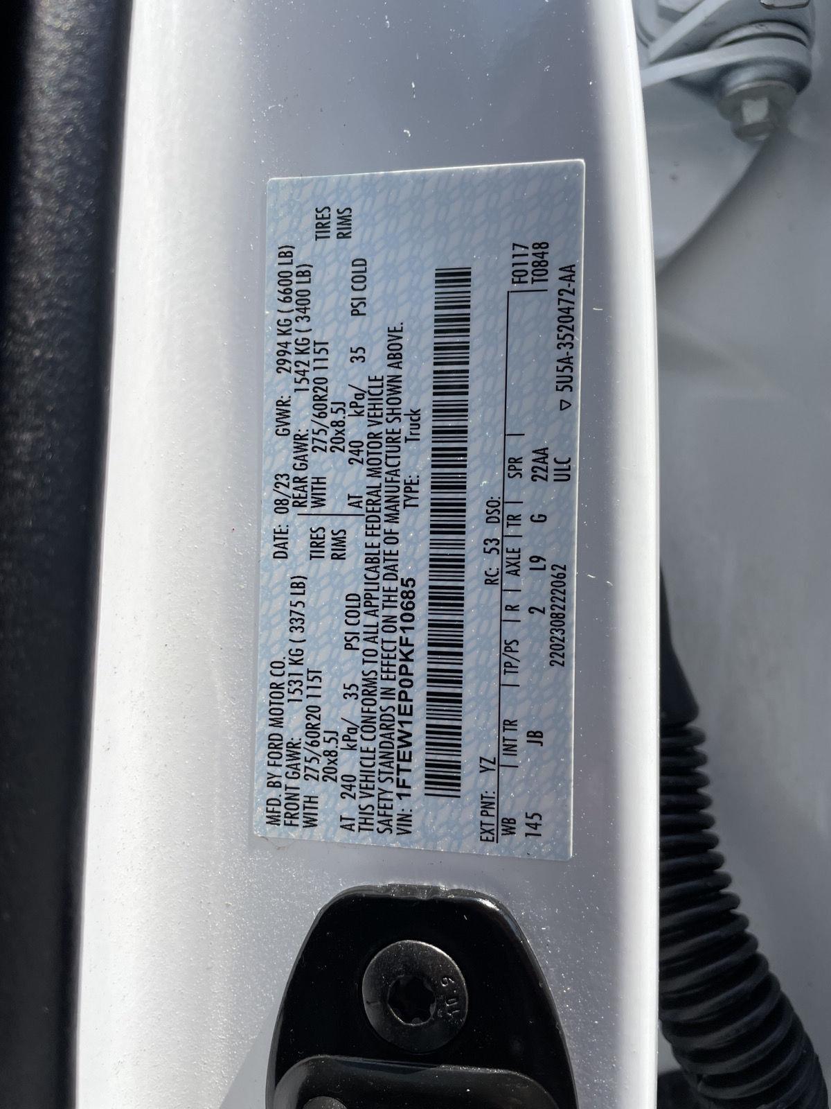 Vehicle photo 33