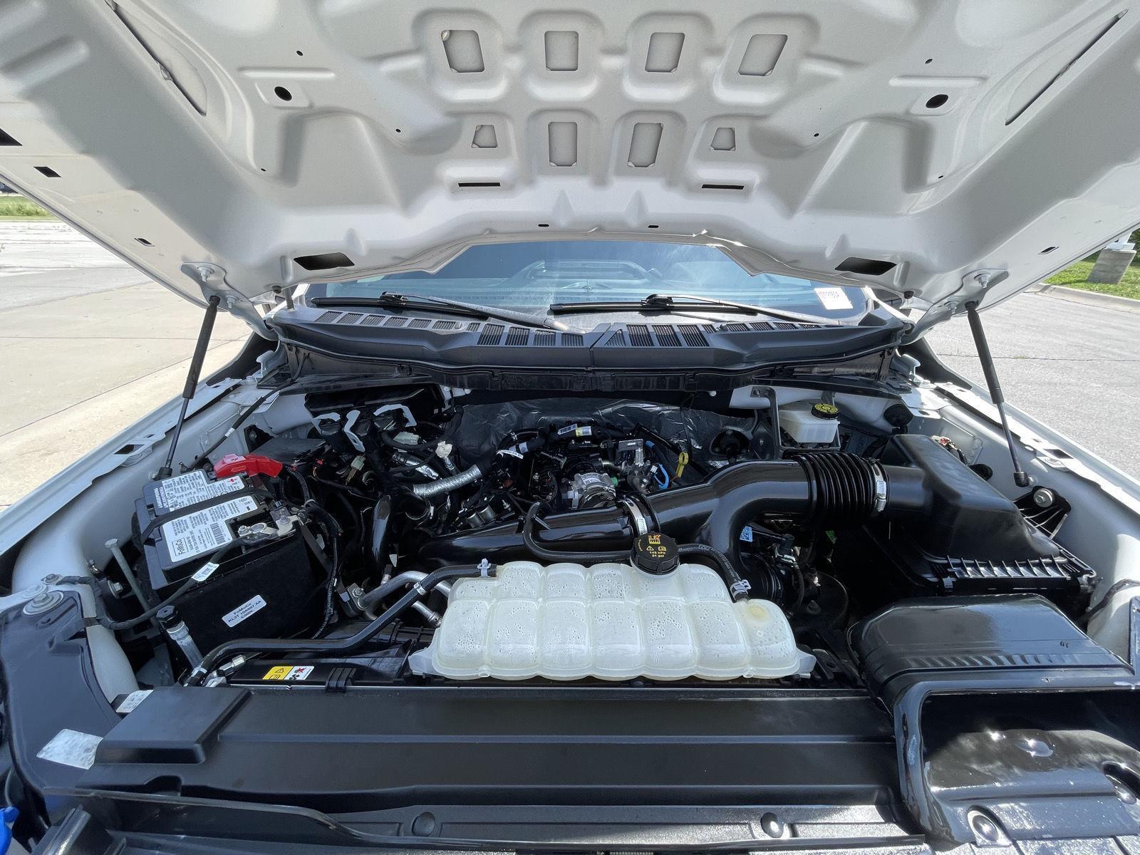 Vehicle photo 35