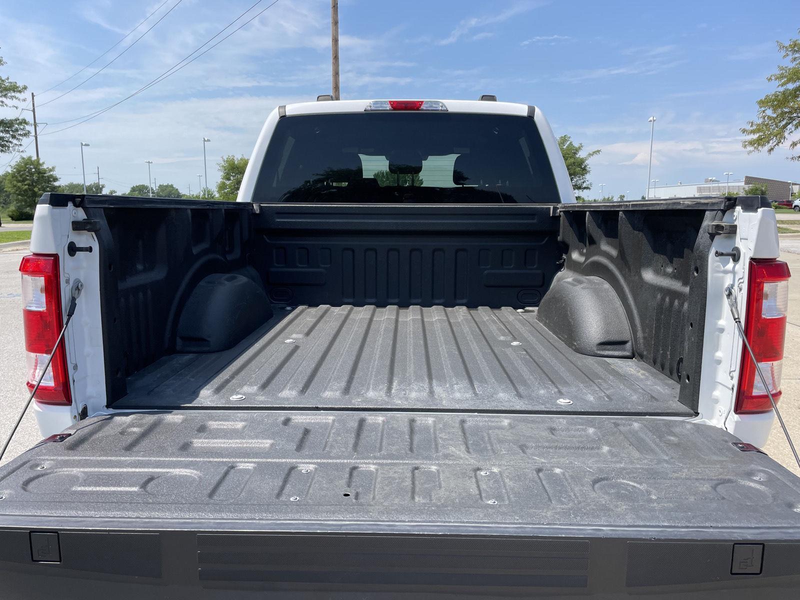 Vehicle photo 36