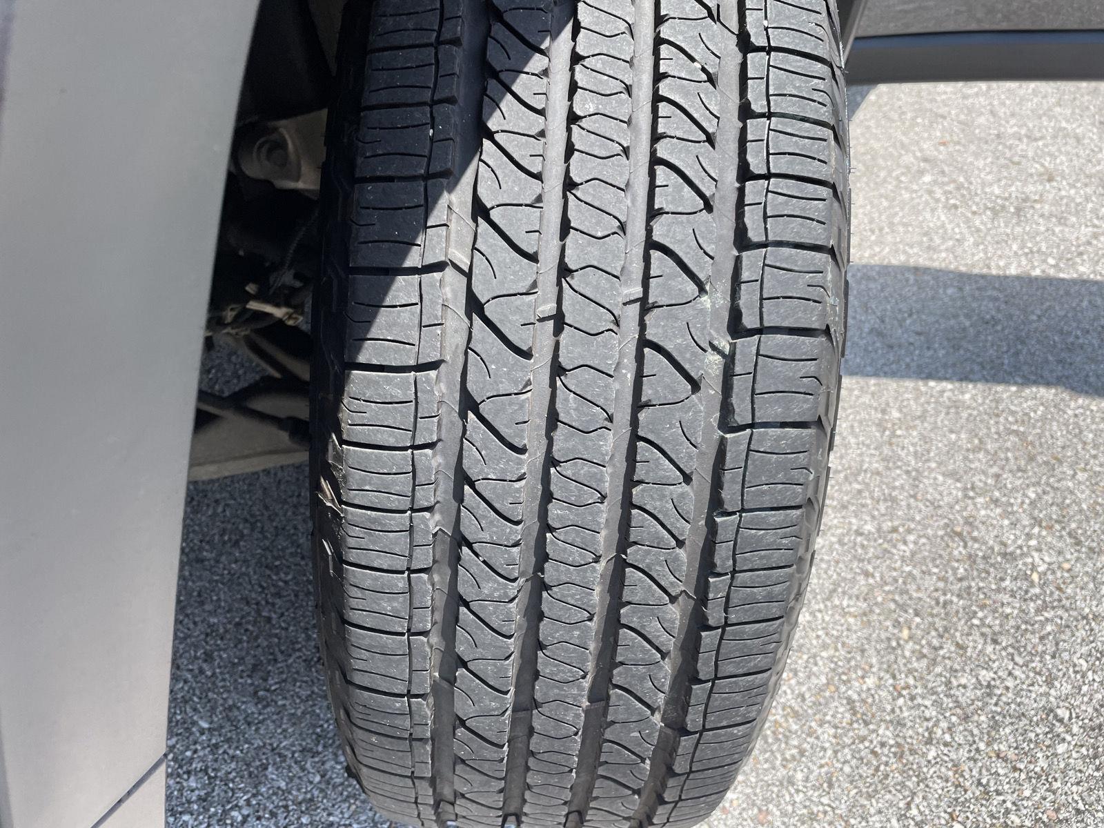 Vehicle photo 11