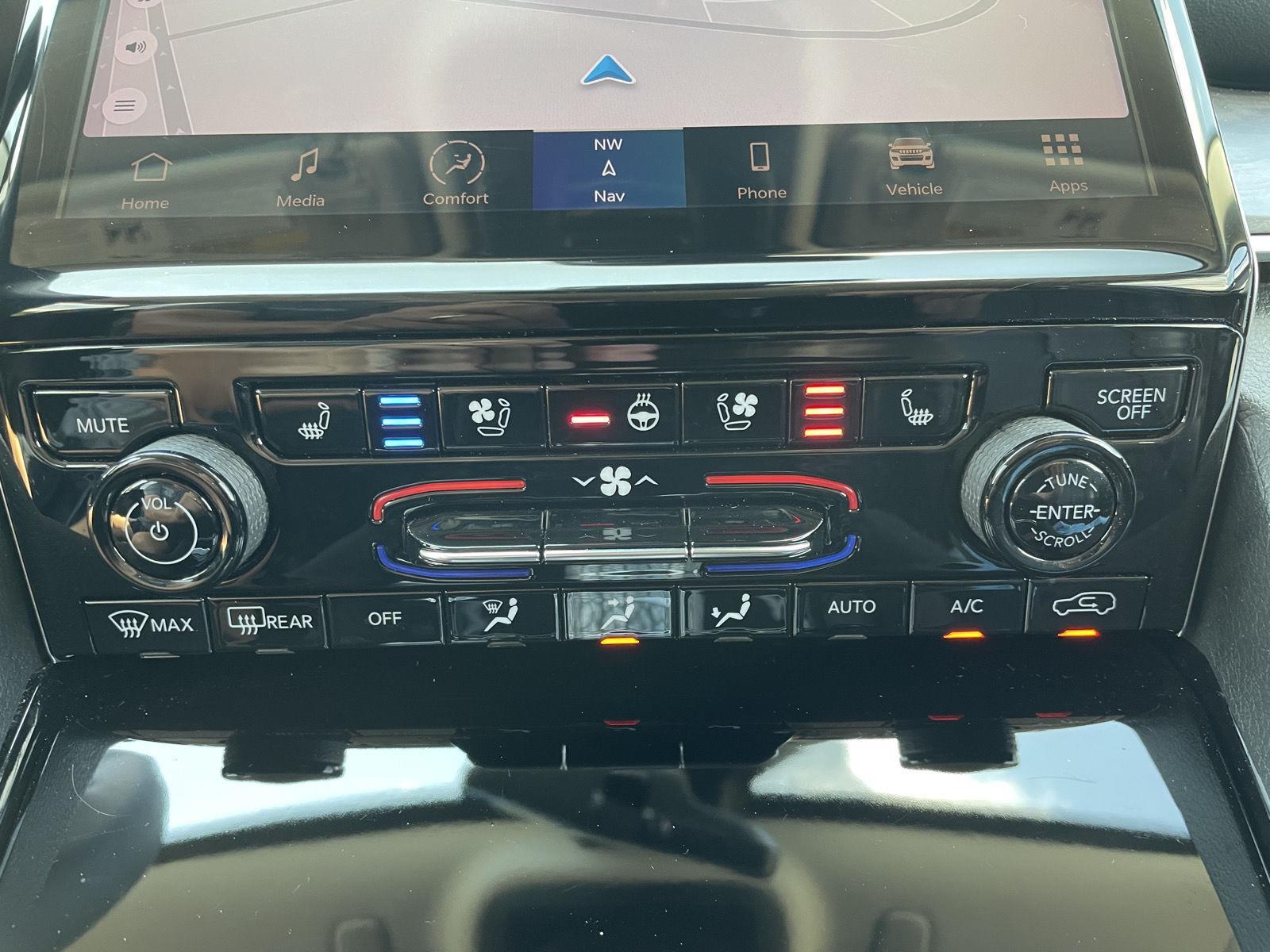 Vehicle photo 31