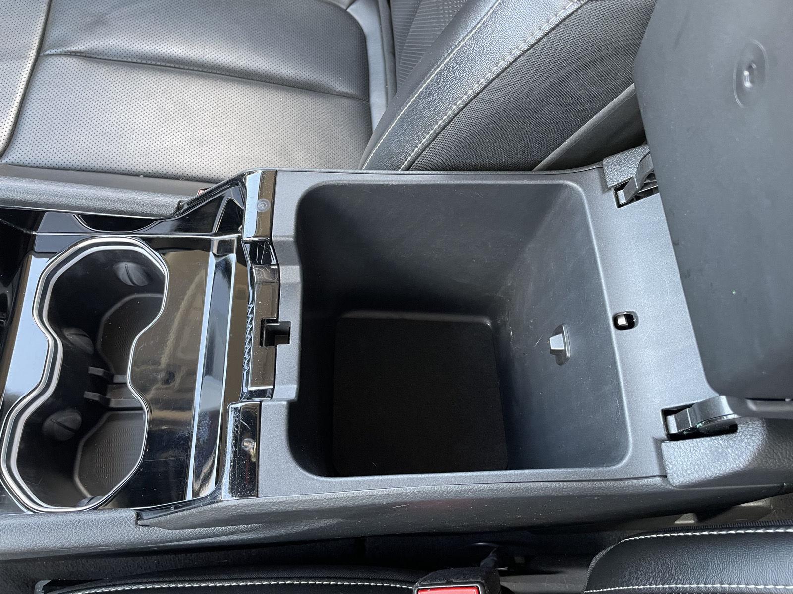 Vehicle photo 35