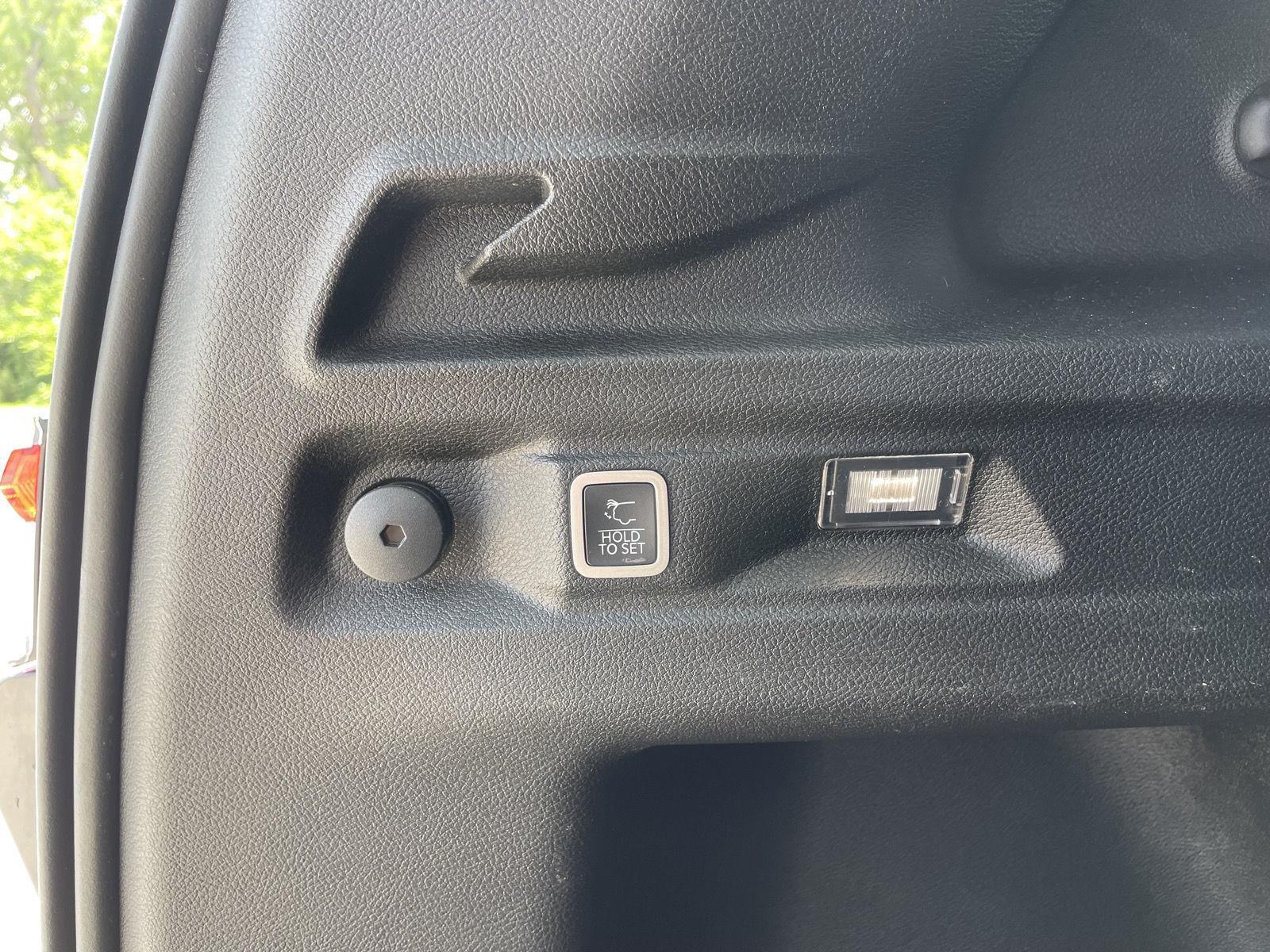 Vehicle photo 40